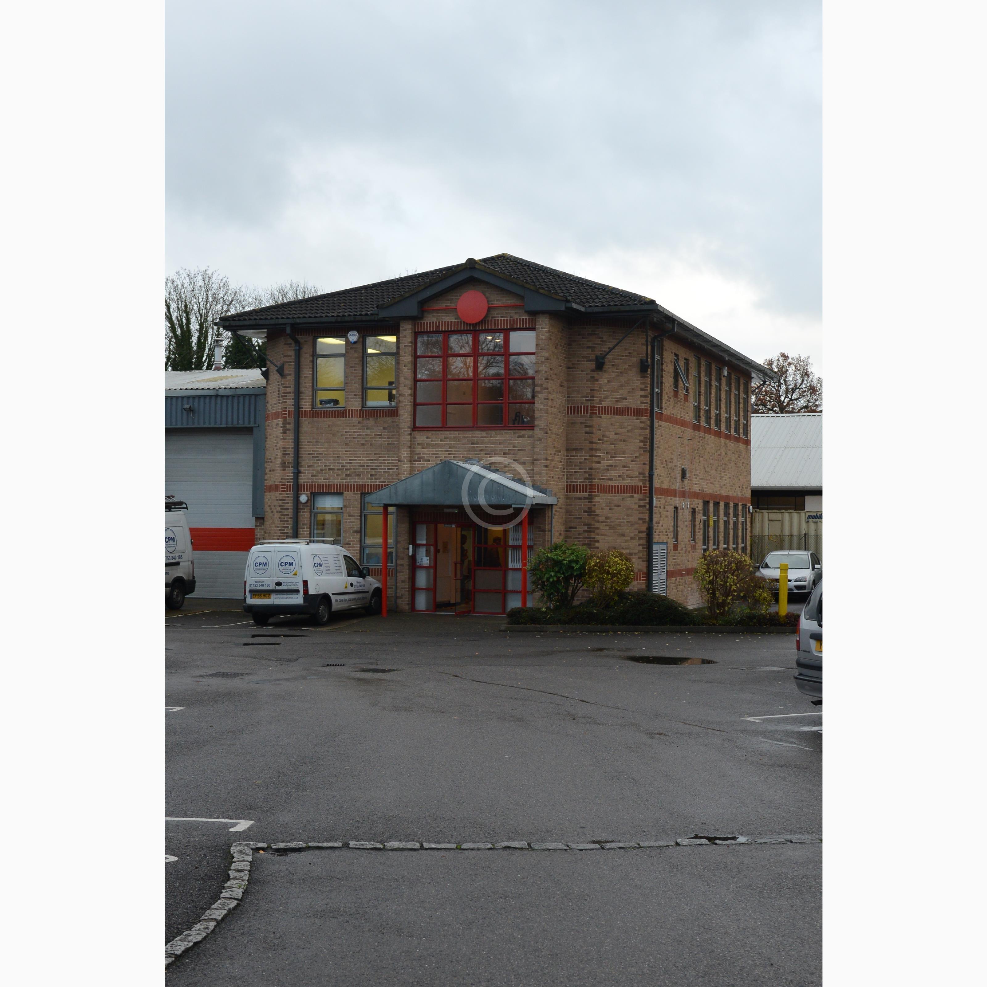 MAIDENHEAD 127095 Photo 2 of 4 Baylis Media Photos