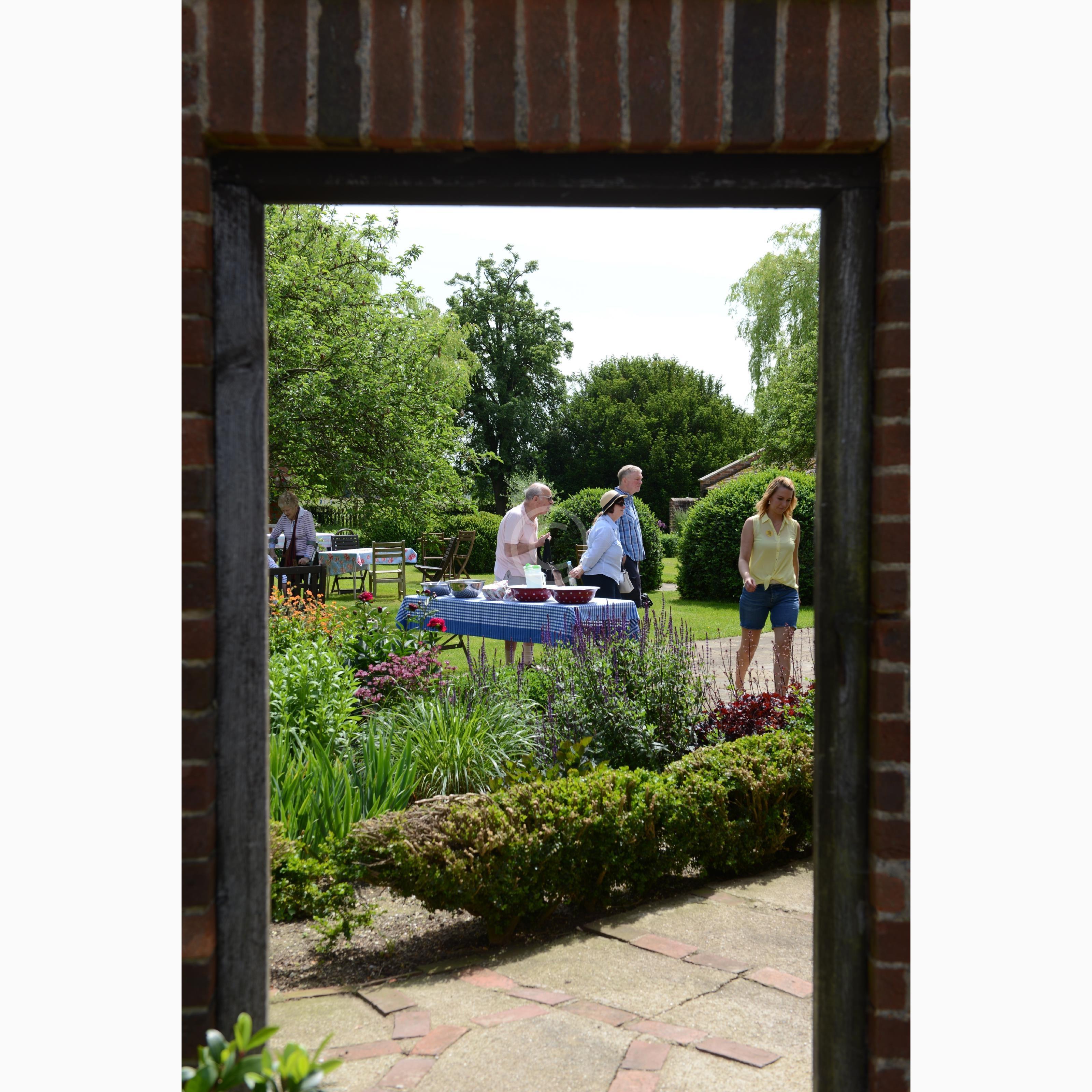 PINKNEYS GREEN 128177 Photo 1 of 30 Baylis Media Photos