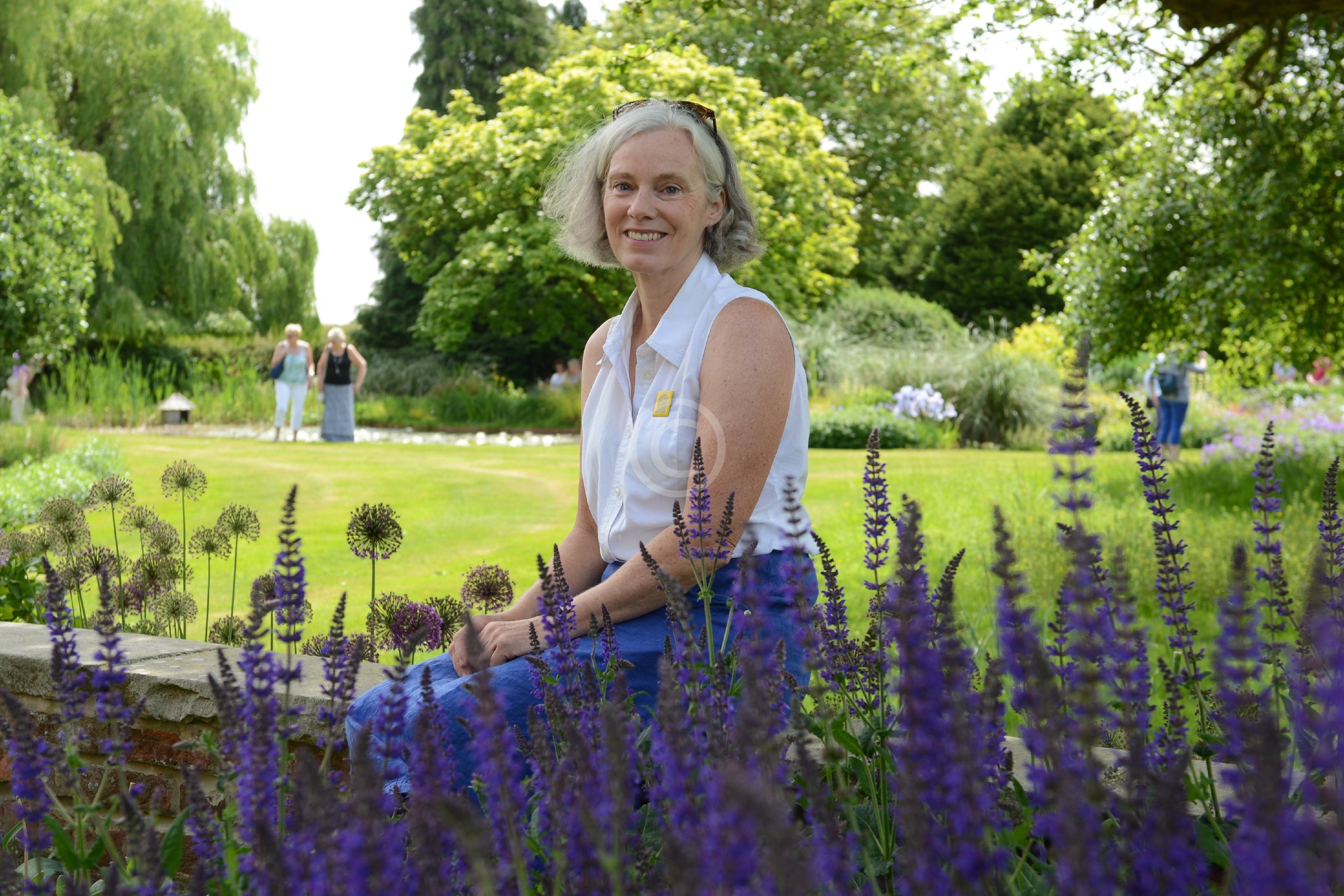 PINKNEYS GREEN 128177 Photo 2 of 30 Baylis Media Photos