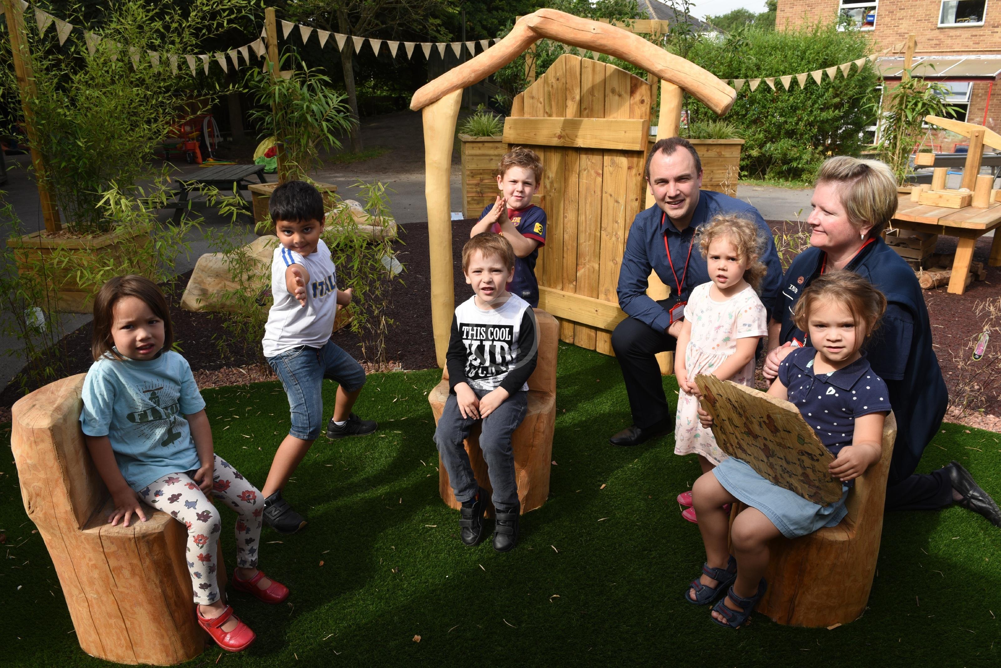 WINDSOR 128345 Photo 1 of 5 Baylis Media Photos