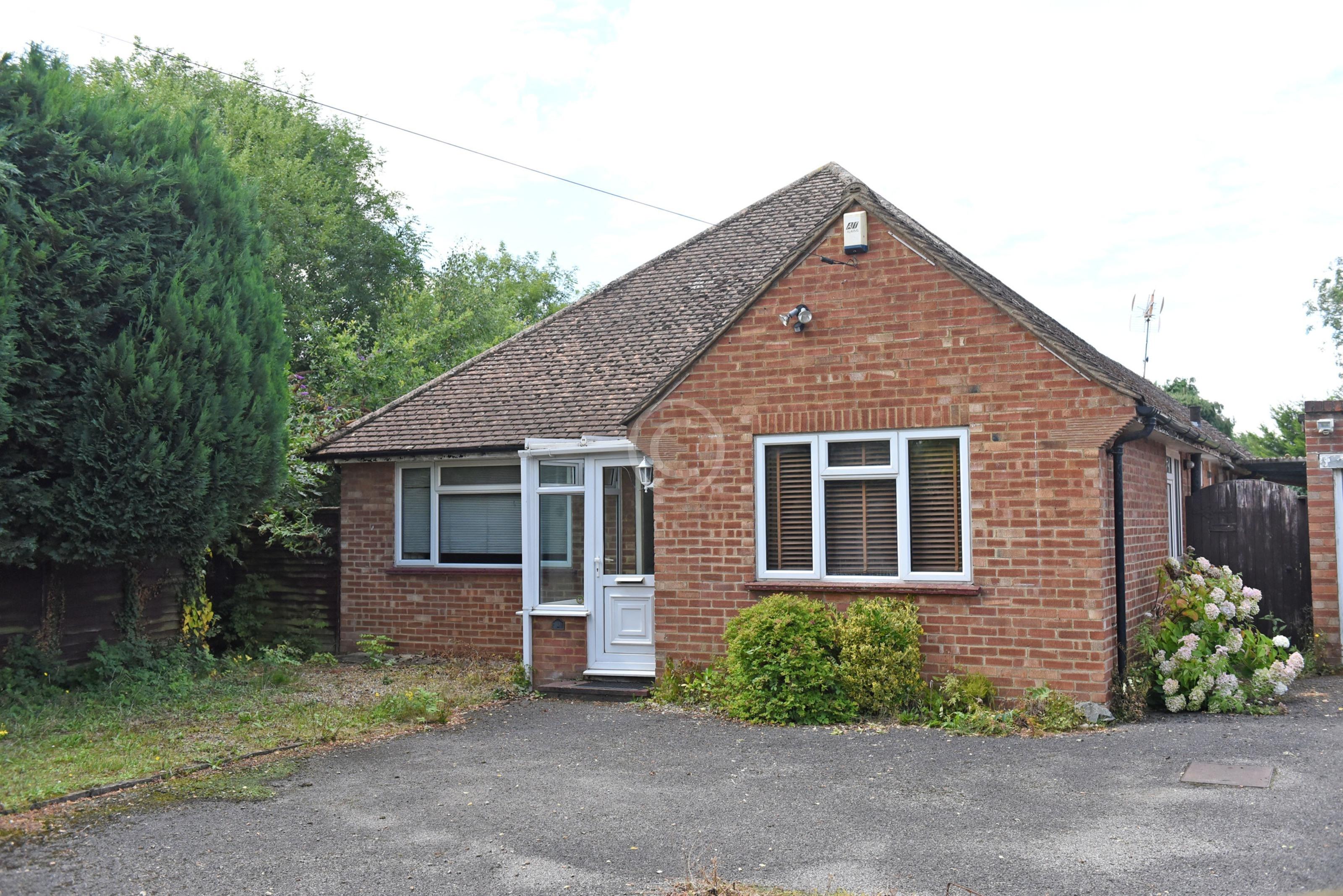 BOURNE END128492 Photo 1 of 2 Baylis Media Photos