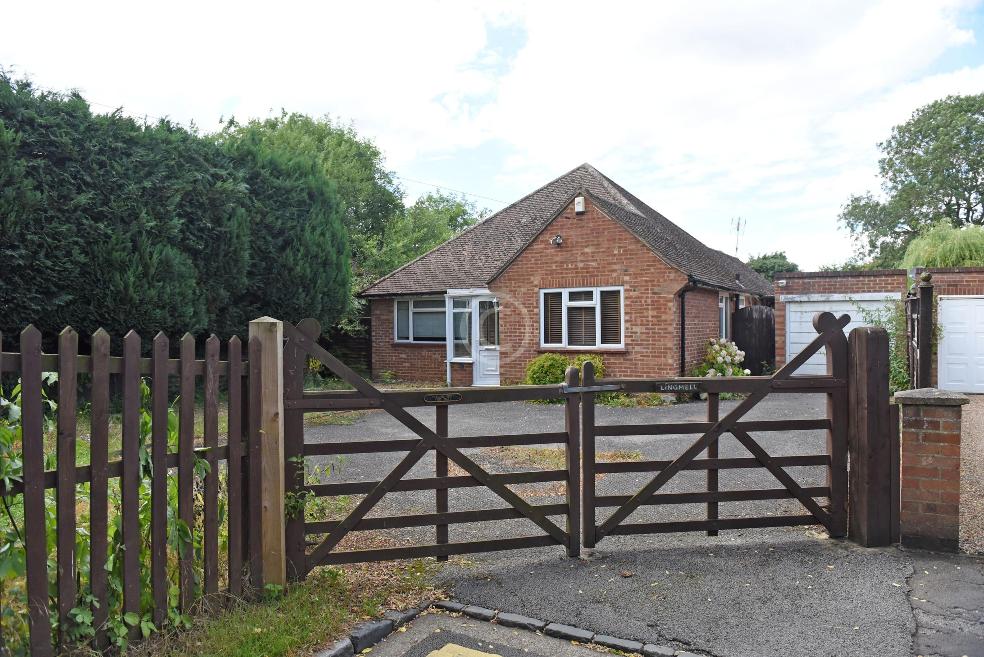 BOURNE END128492 Photo 1 of 2 Baylis Media Photos