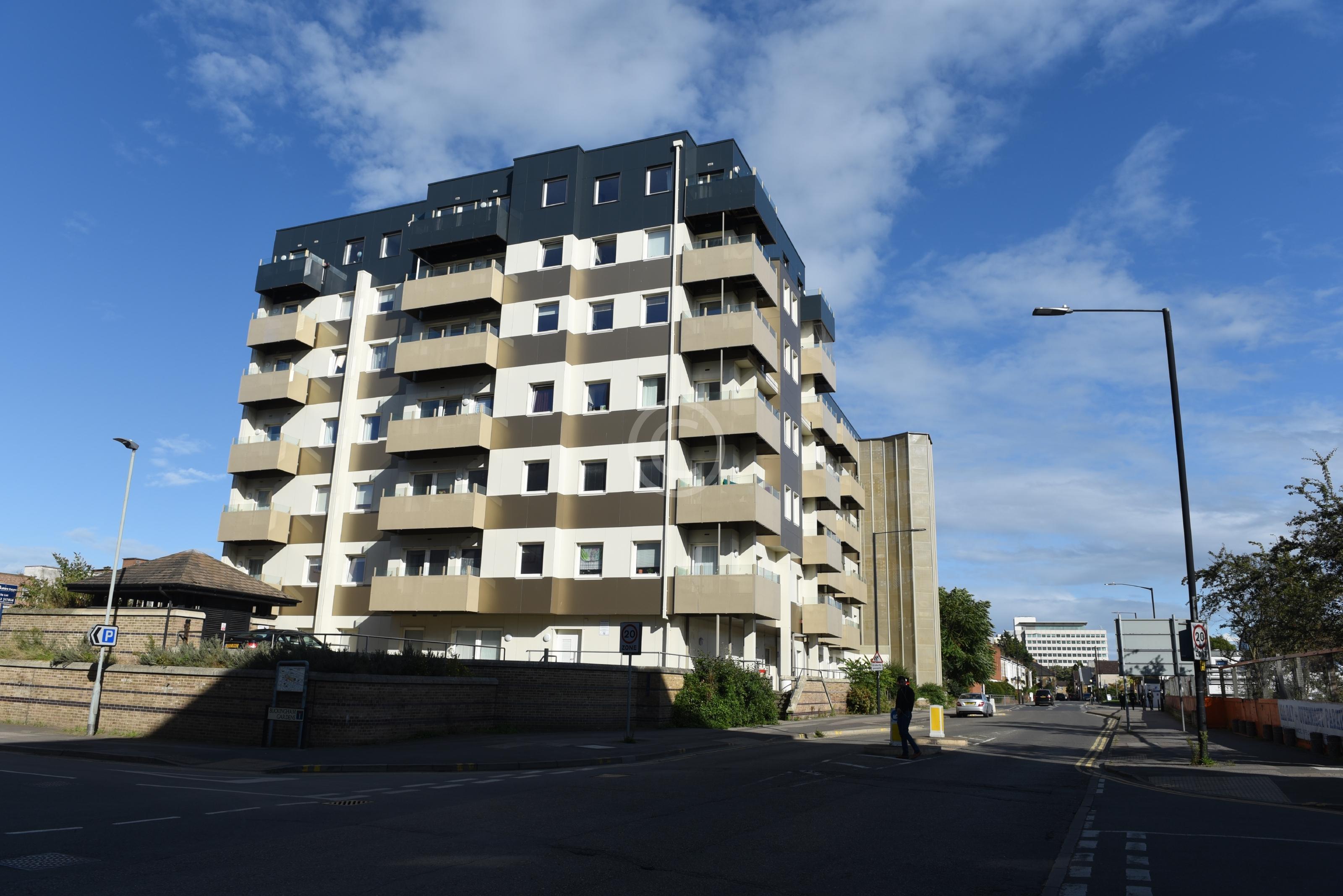 SLOUGH 128700 Photo 1 of 30 Baylis Media Photos