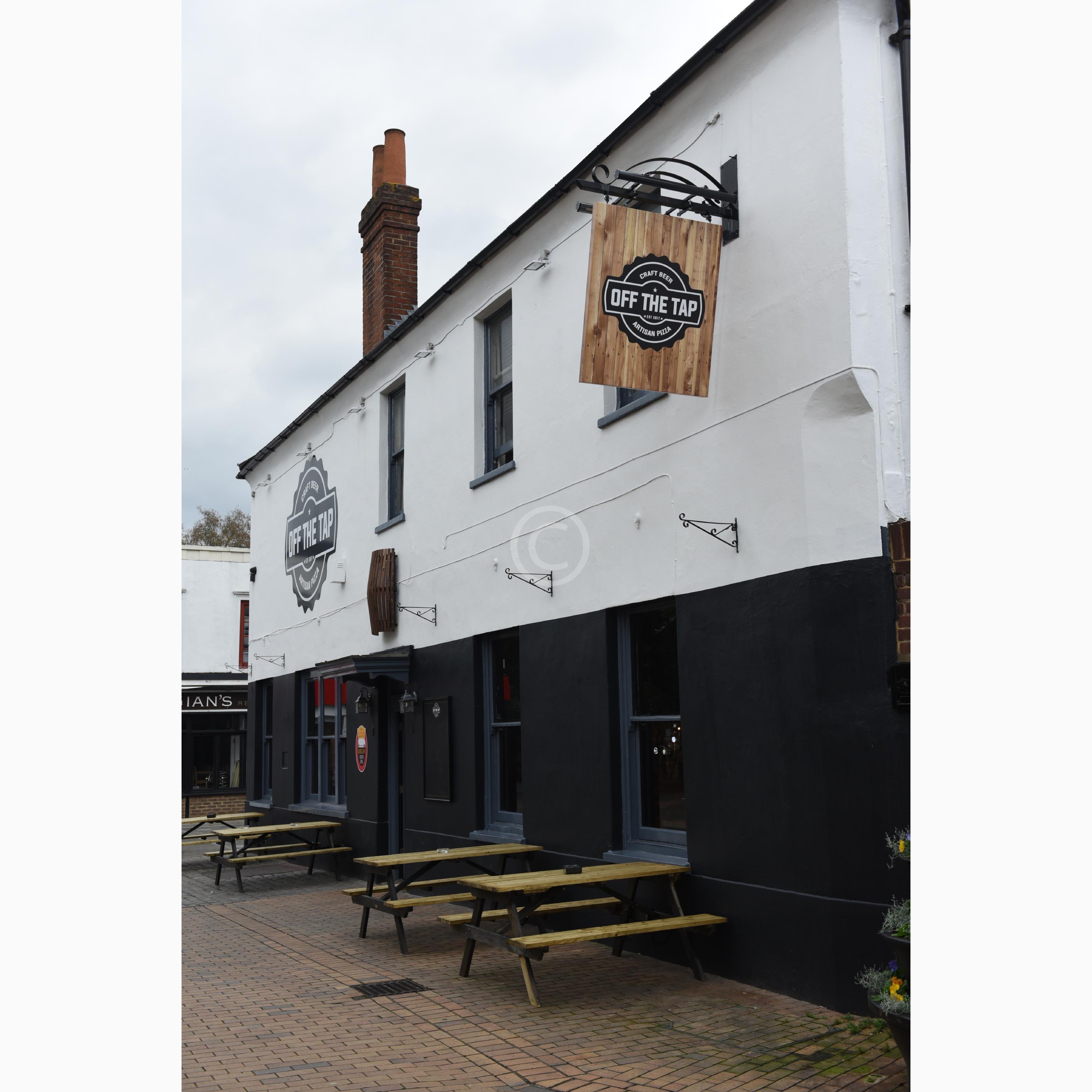 MAIDENHEAD 129067 Photo 1 of 18 Baylis Media Photos