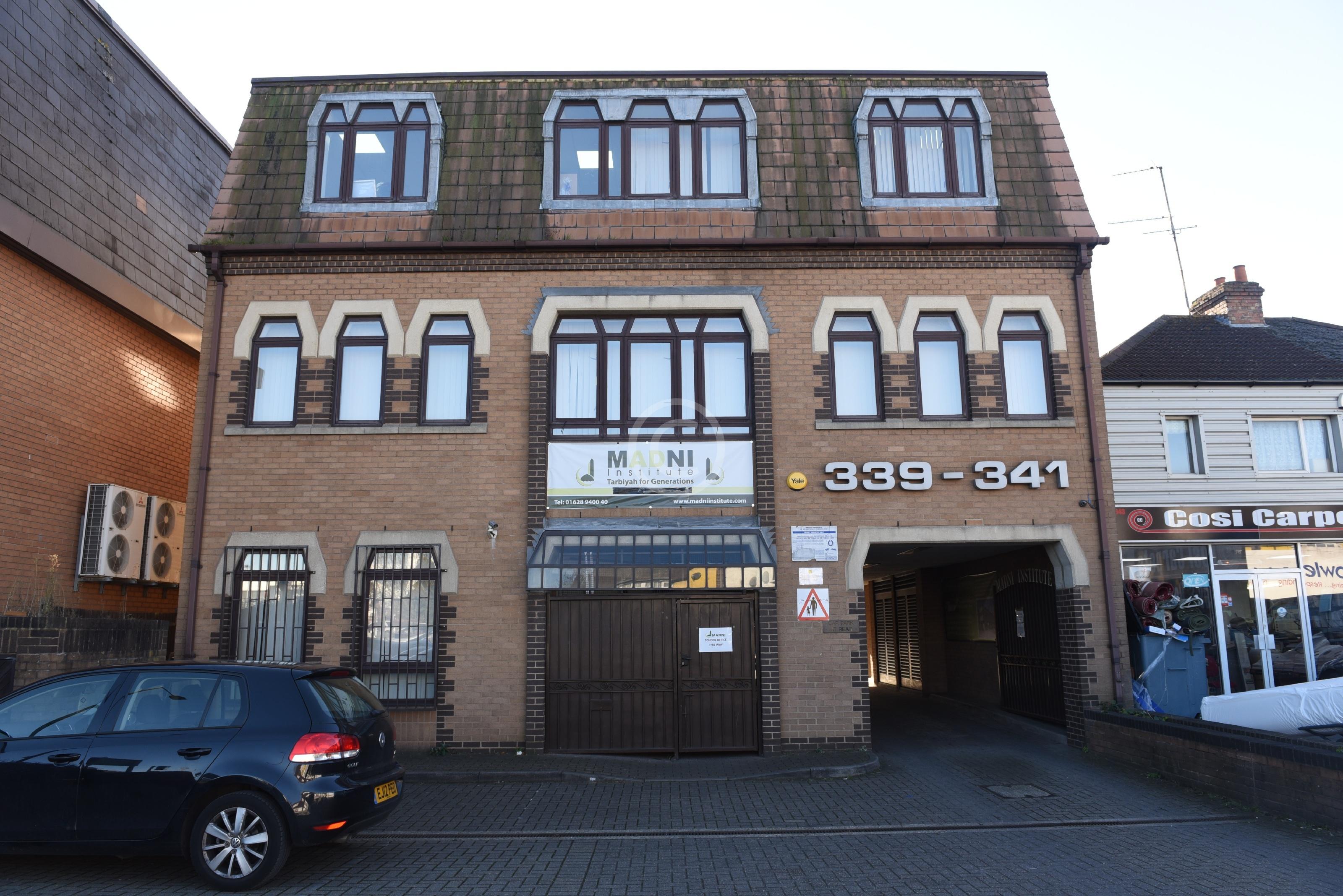 SLOUGH 129109 Photo 1 of 4 Baylis Media Photos