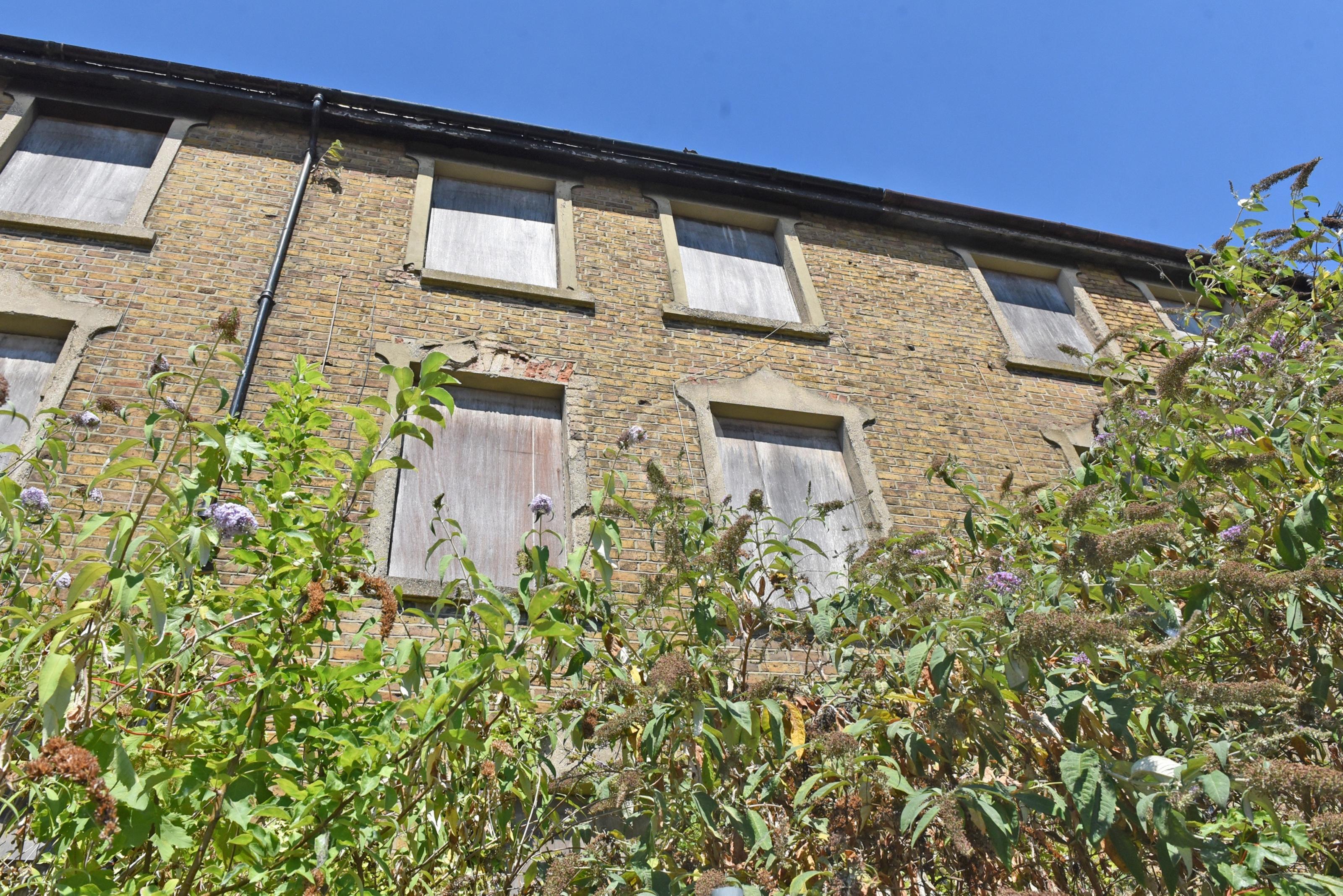 MAIDENHEAD 130095 Photo 1 of 7 Baylis Media Photos