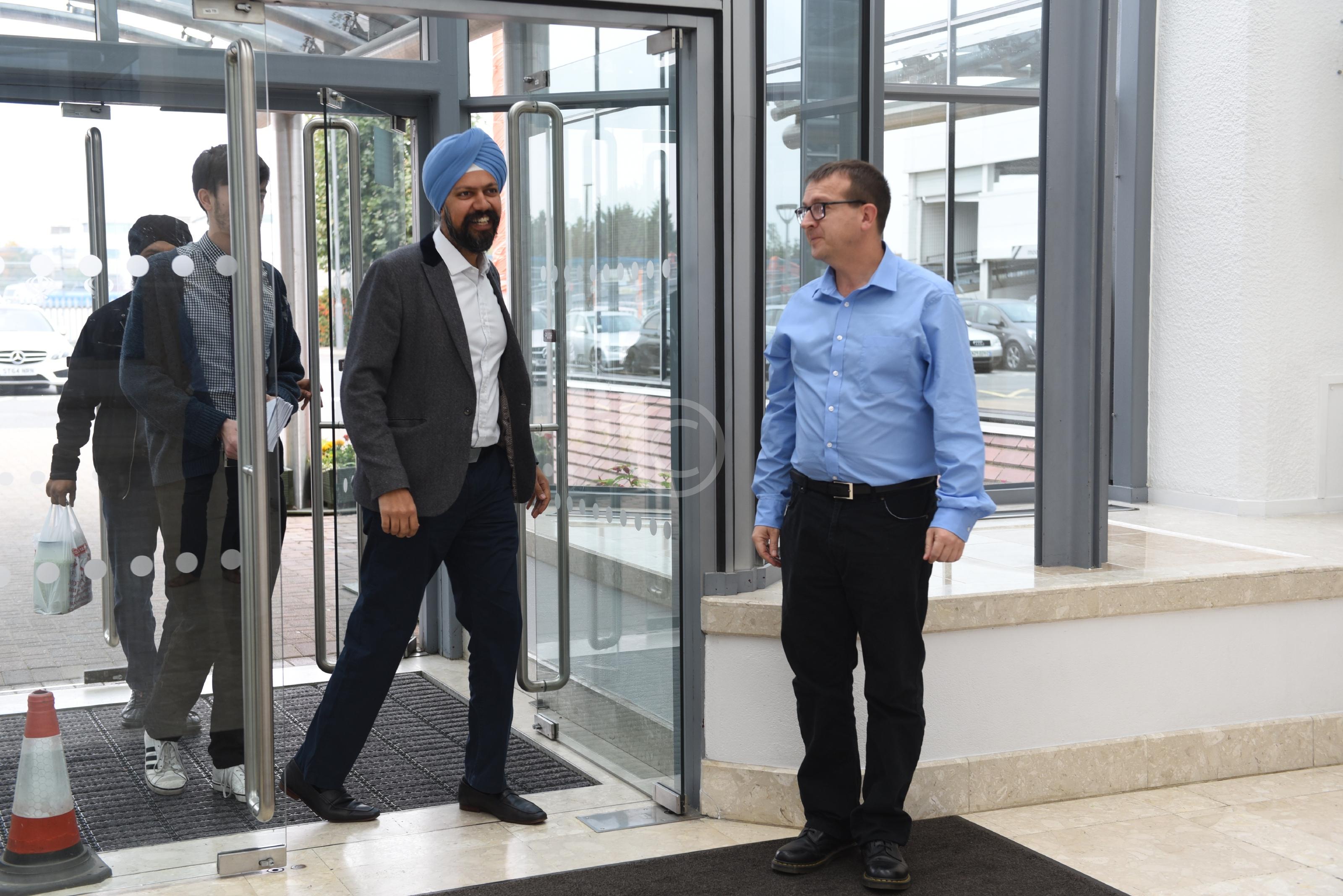 SLOUGH 130441 Photo 1 of 45 Baylis Media Photos