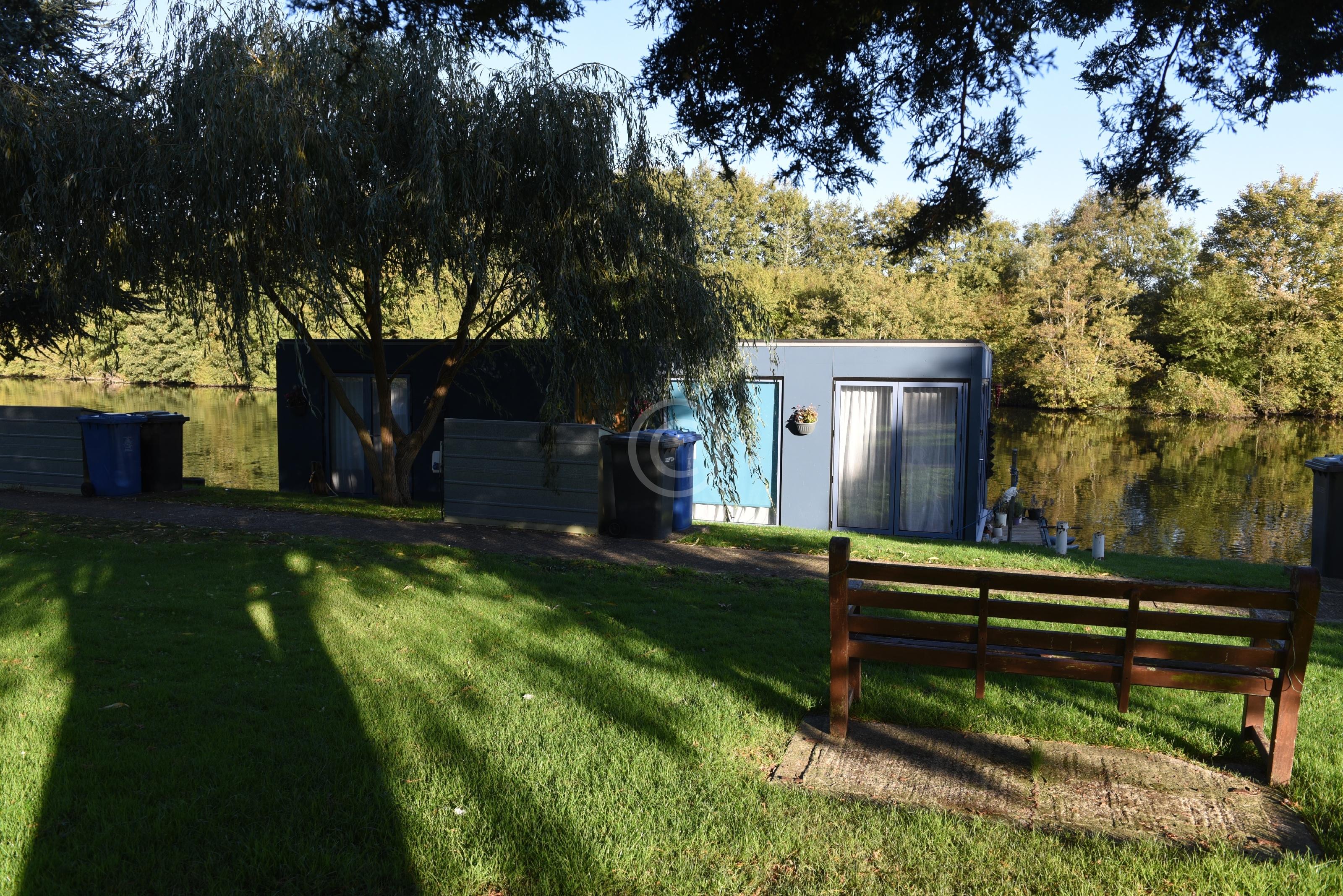 WINDSOR 130504 Photo 1 of 18 Baylis Media Photos