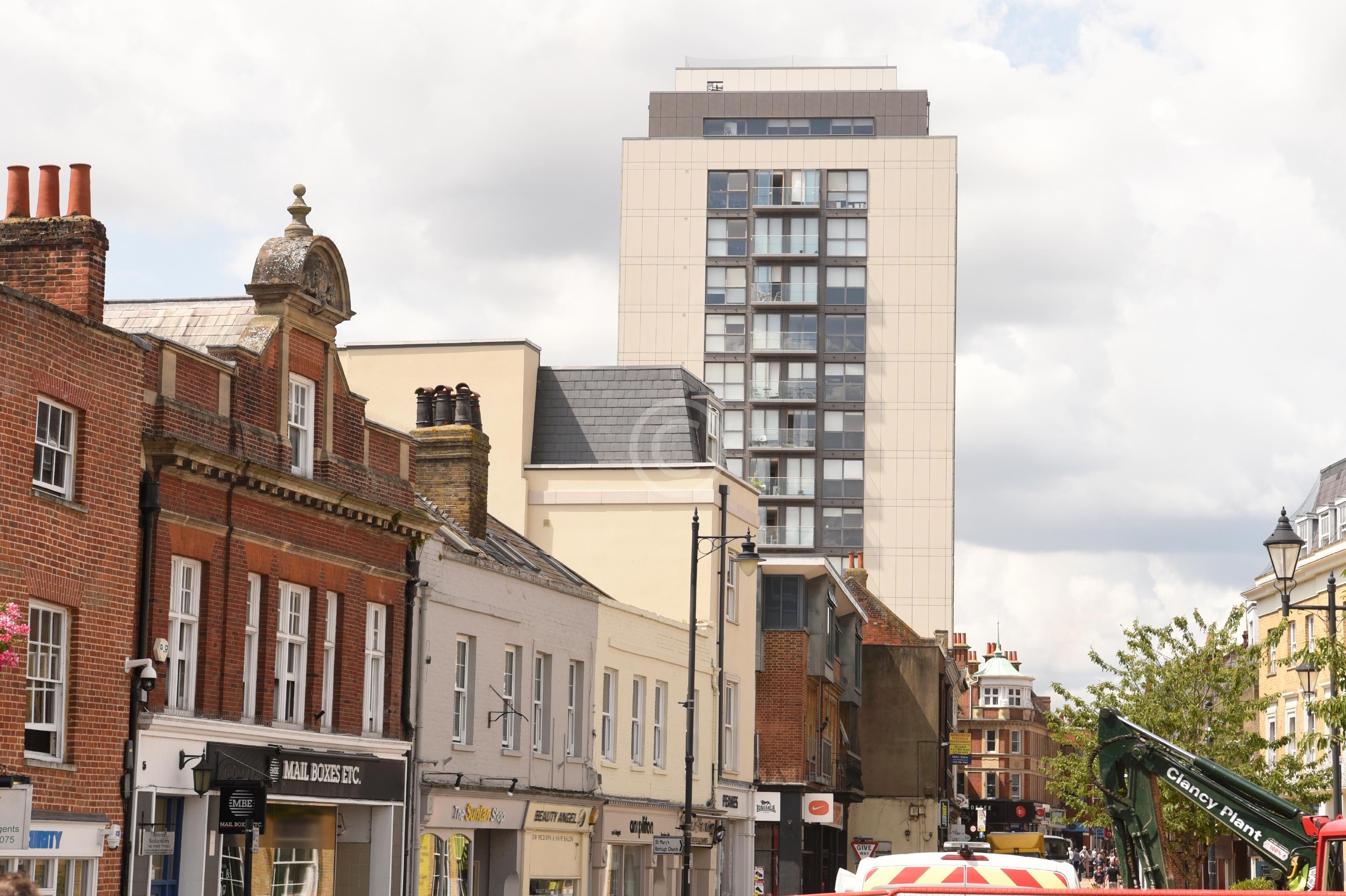 MAIDENHEAD 131563 Photo 1 of 2 Baylis Media Photos