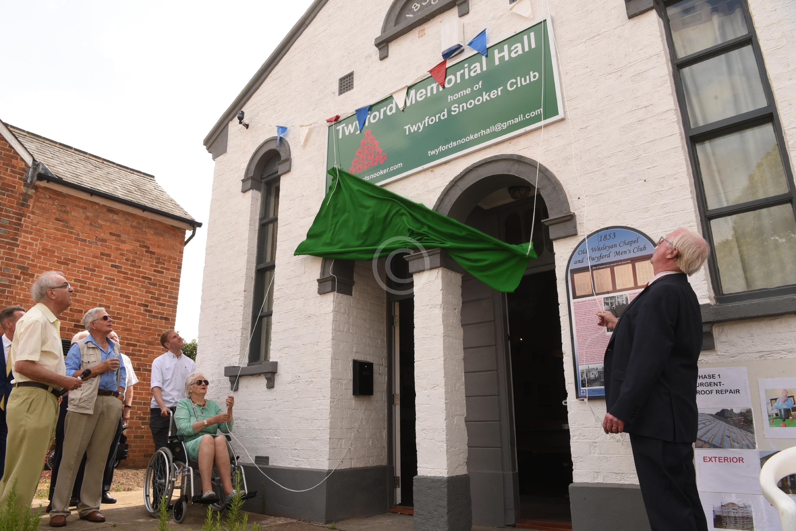 TWYFORD 131569 Photo 1 of 10 Baylis Media Photos