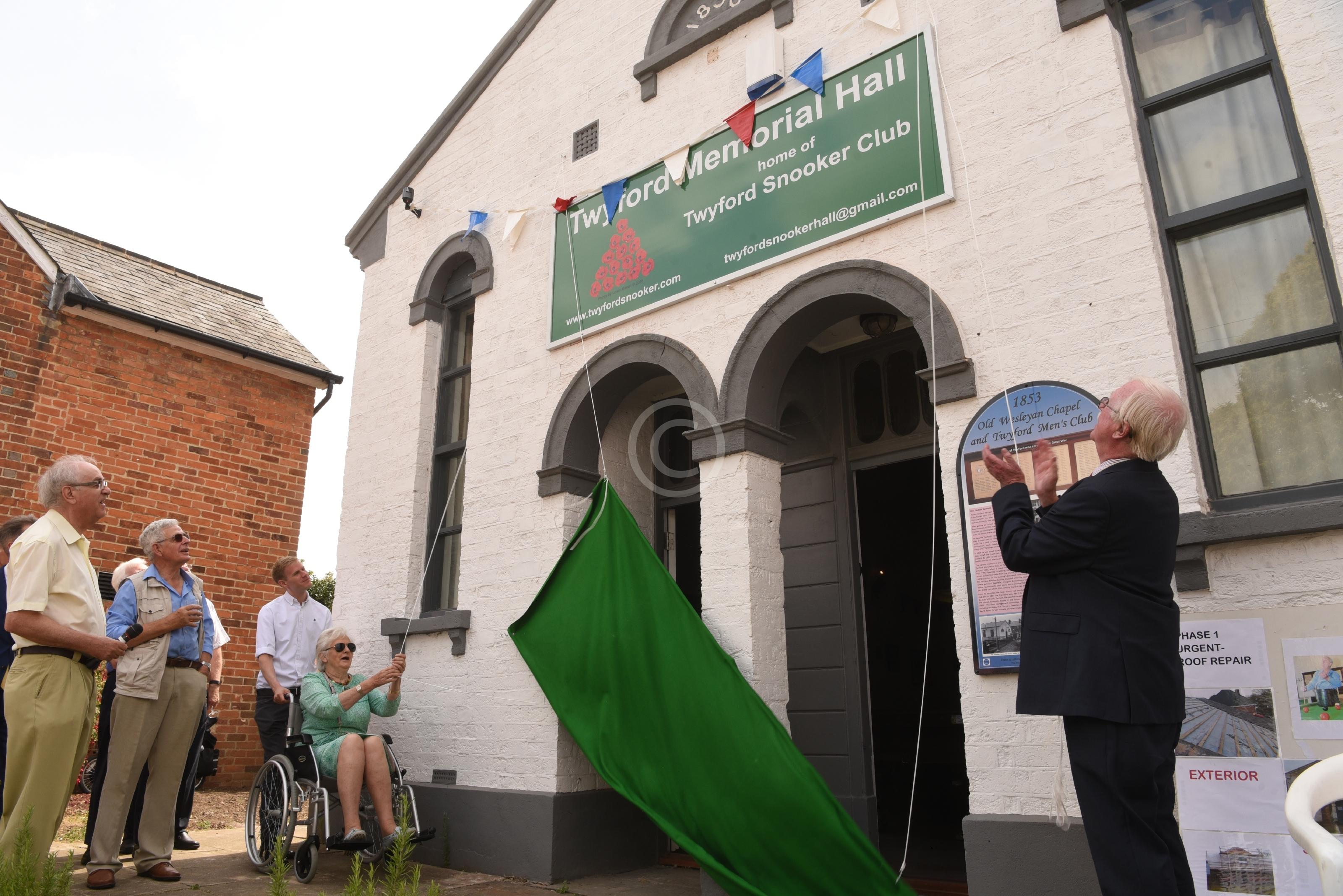 TWYFORD 131569 Photo 1 of 10 Baylis Media Photos