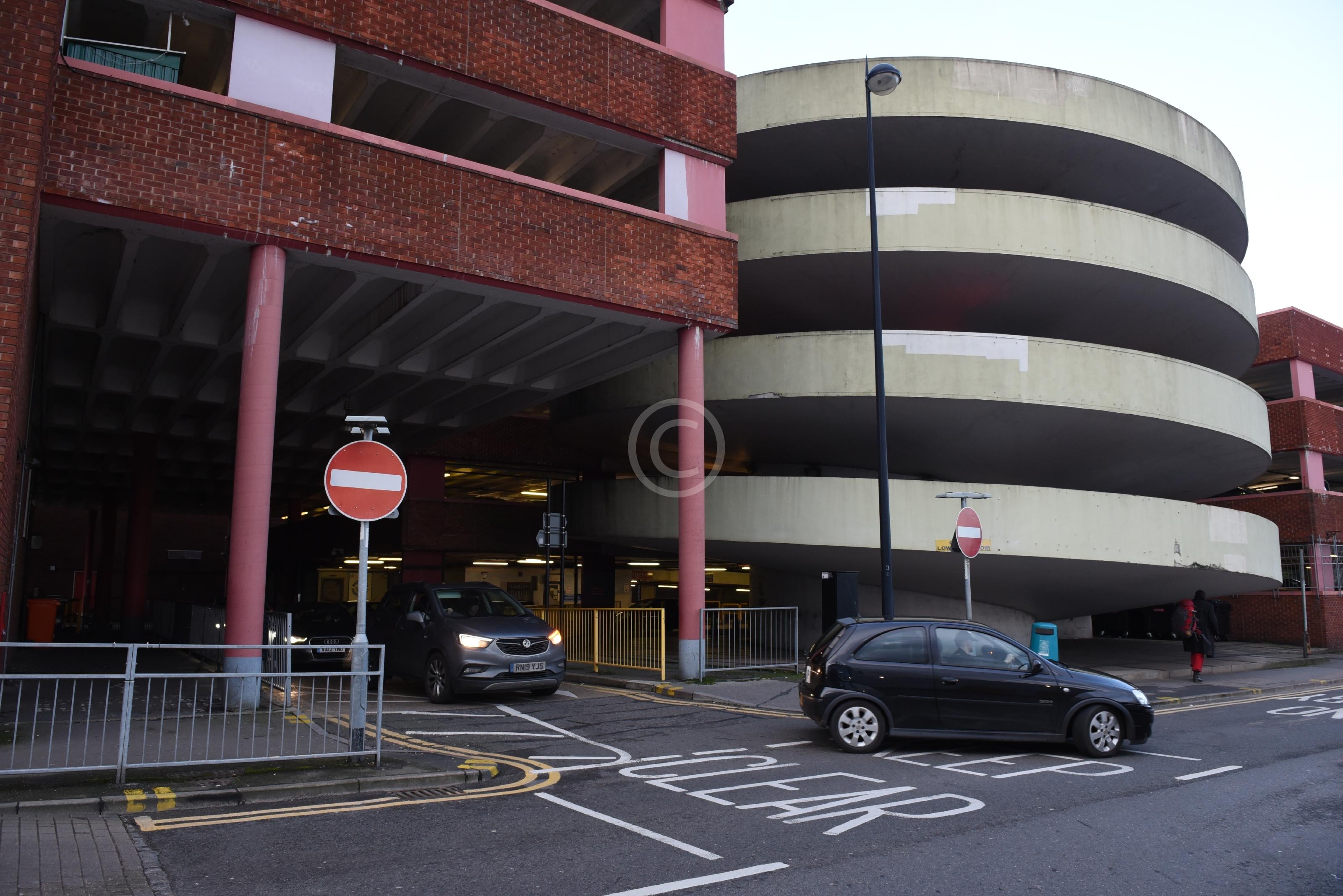 MAIDENHEAD 132312 Photo 1 of 9 Baylis Media Photos