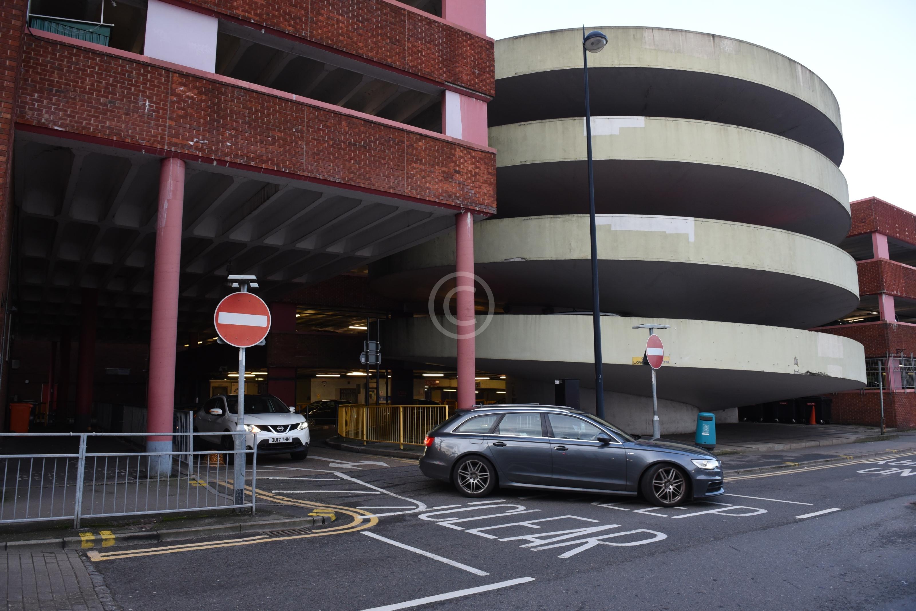 MAIDENHEAD 132312 Photo 1 of 9 Baylis Media Photos