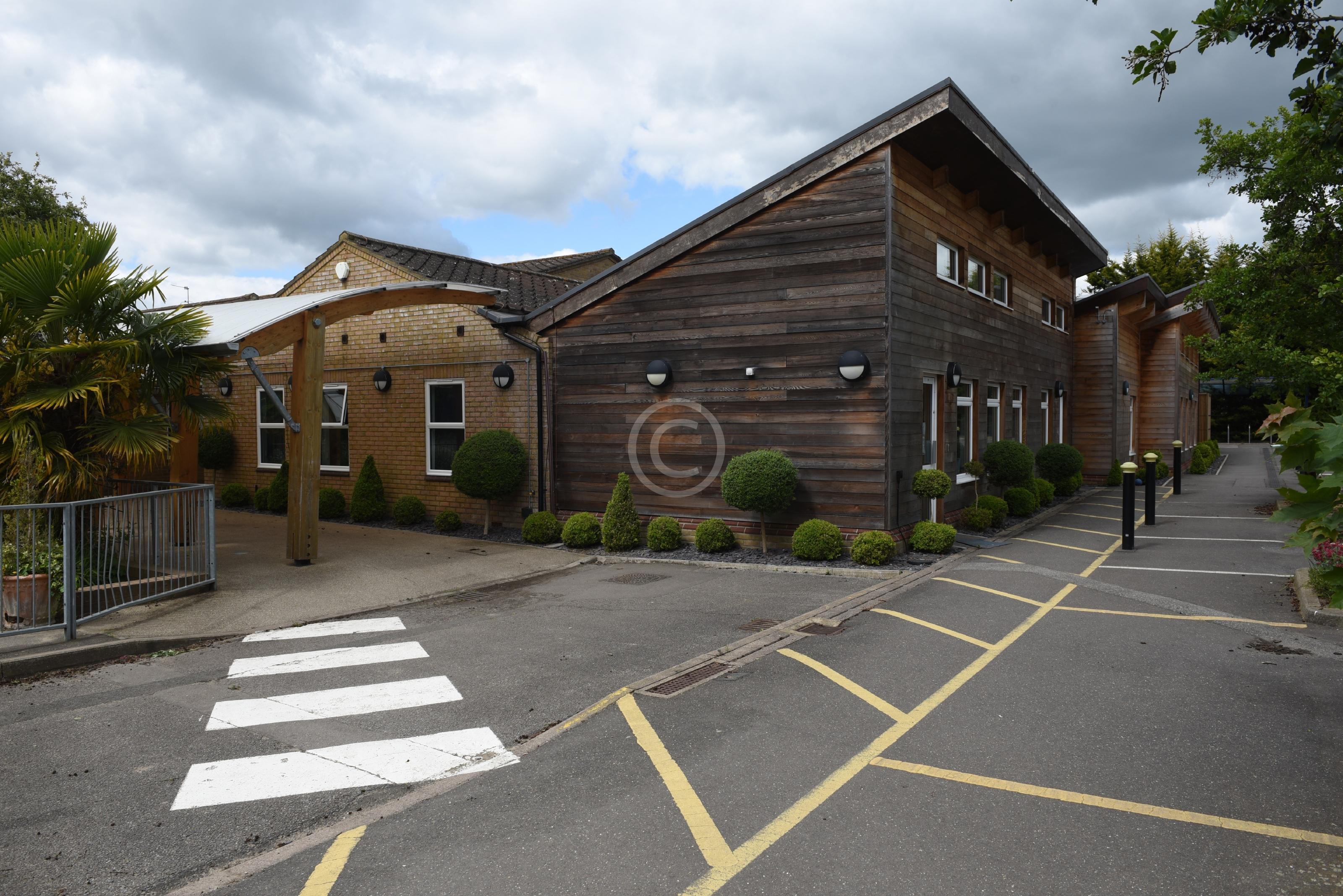 COX GREEN 137342 Photo 1 of 24 Baylis Media Photos