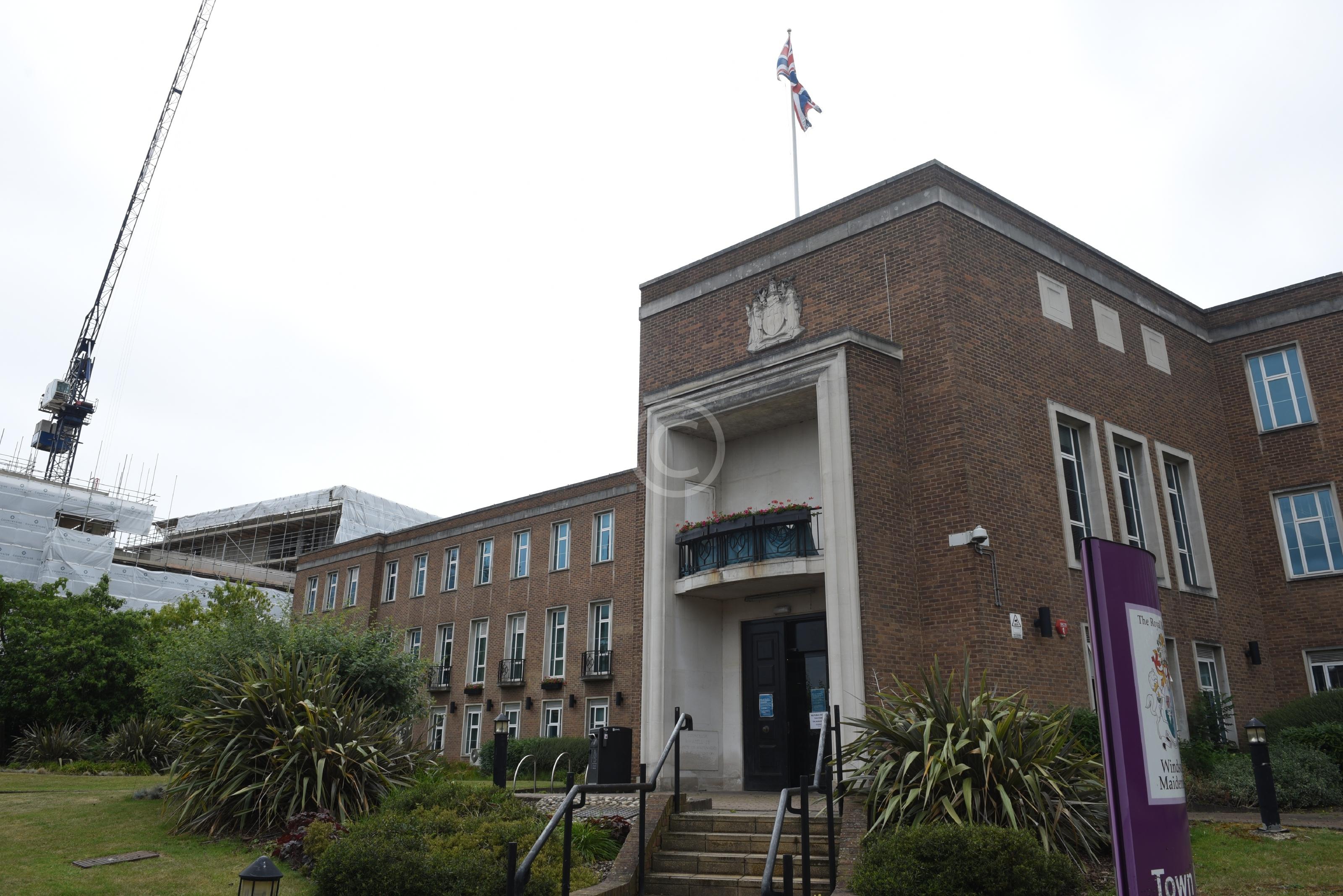 MAIDENHEAD 132805 Photo 1 of 14 Baylis Media Photos