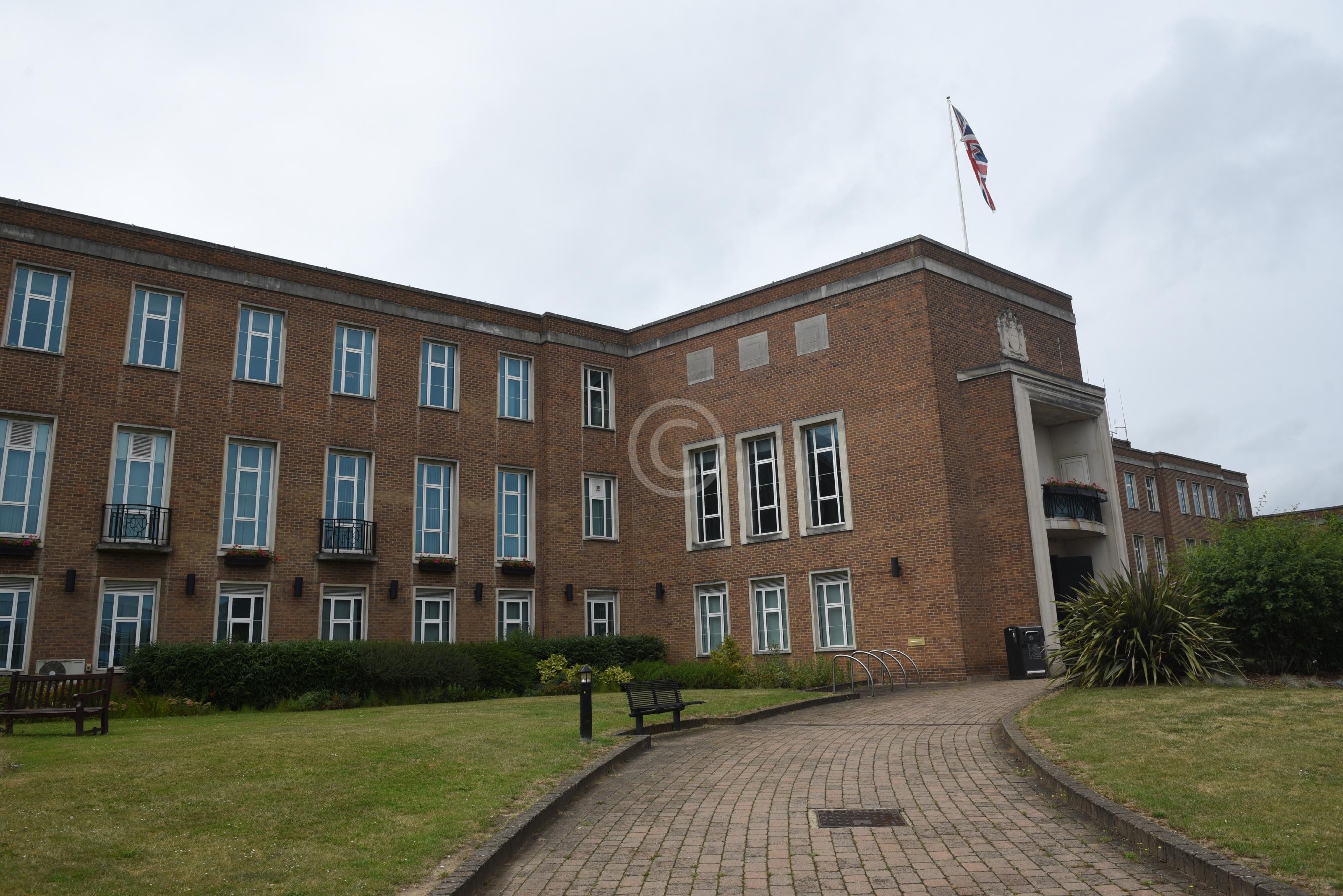 MAIDENHEAD 132805 Photo 1 of 14 Baylis Media Photos