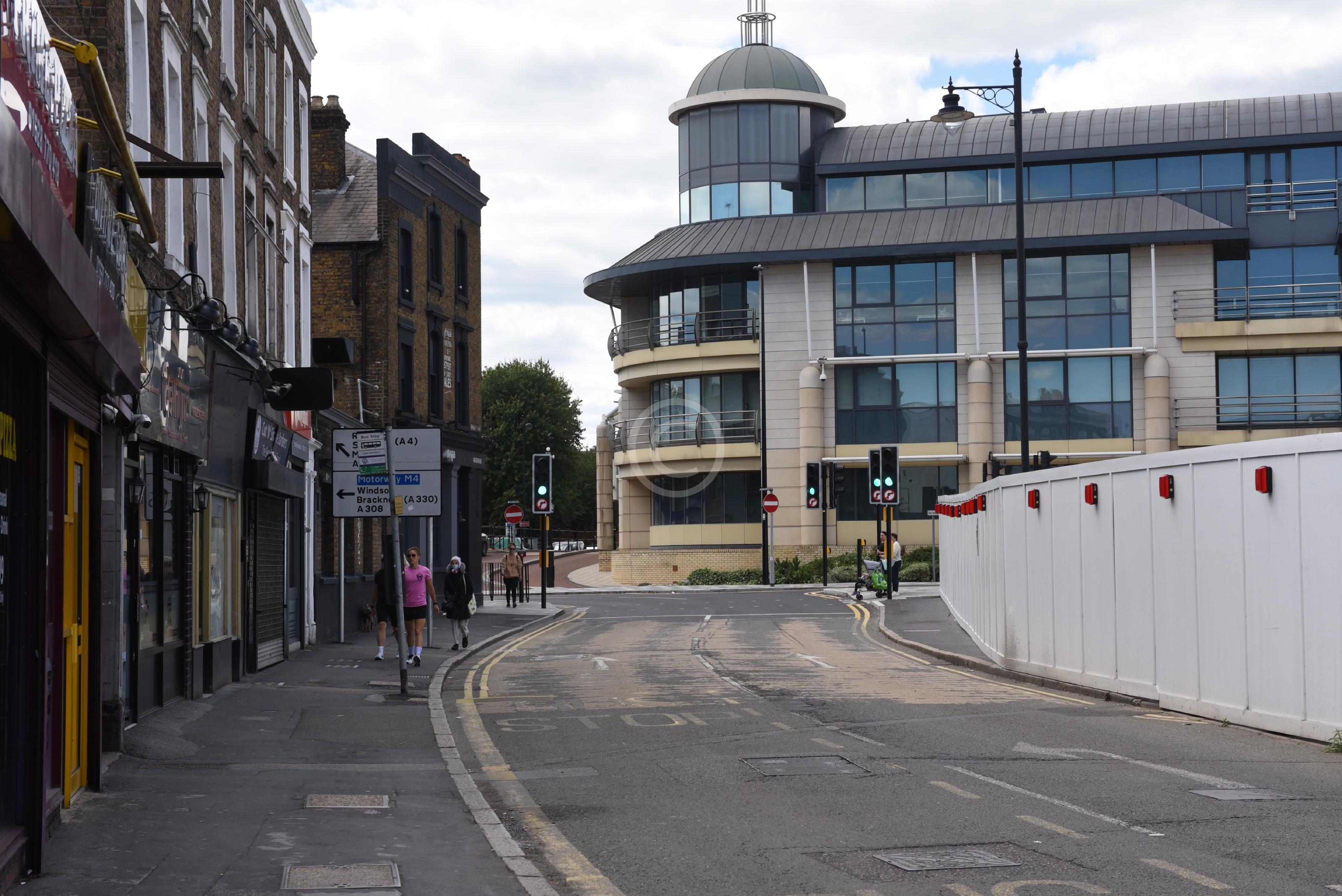 MAIDENHEAD 132857 Photo 1 of 39 Baylis Media Photos