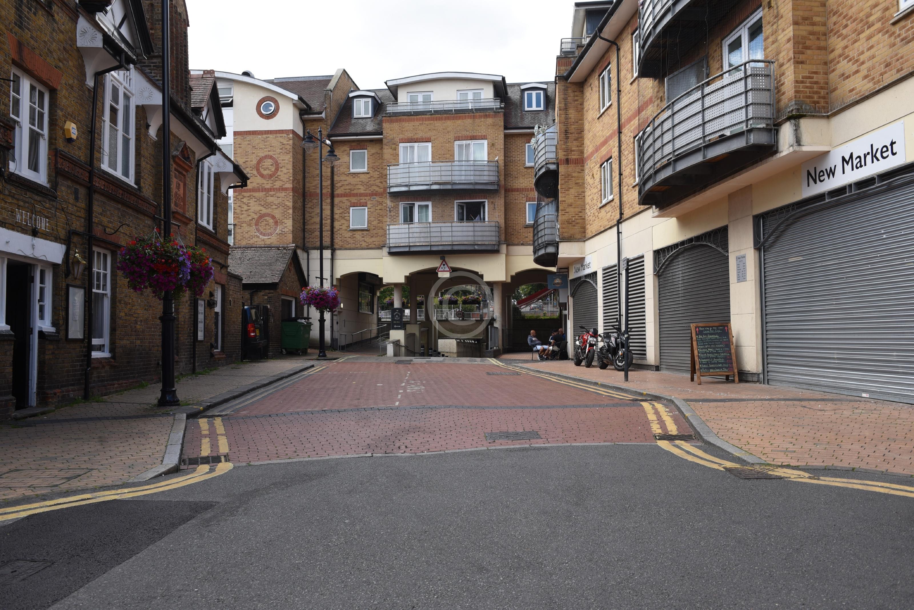 MAIDENHEAD 132857 Photo 1 of 39 Baylis Media Photos