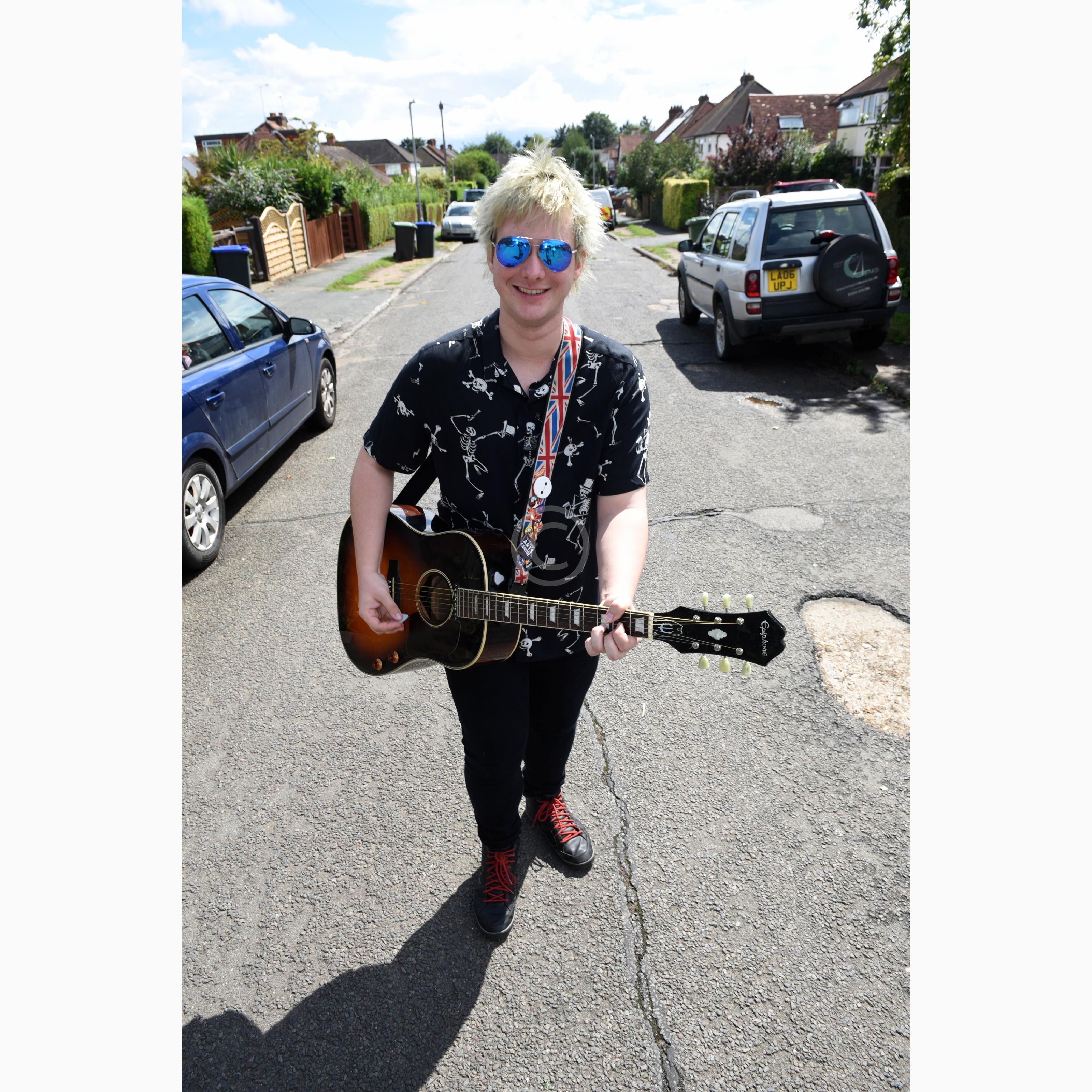 BURNHAM 132903 Photo 2 of 8 Baylis Media Photos