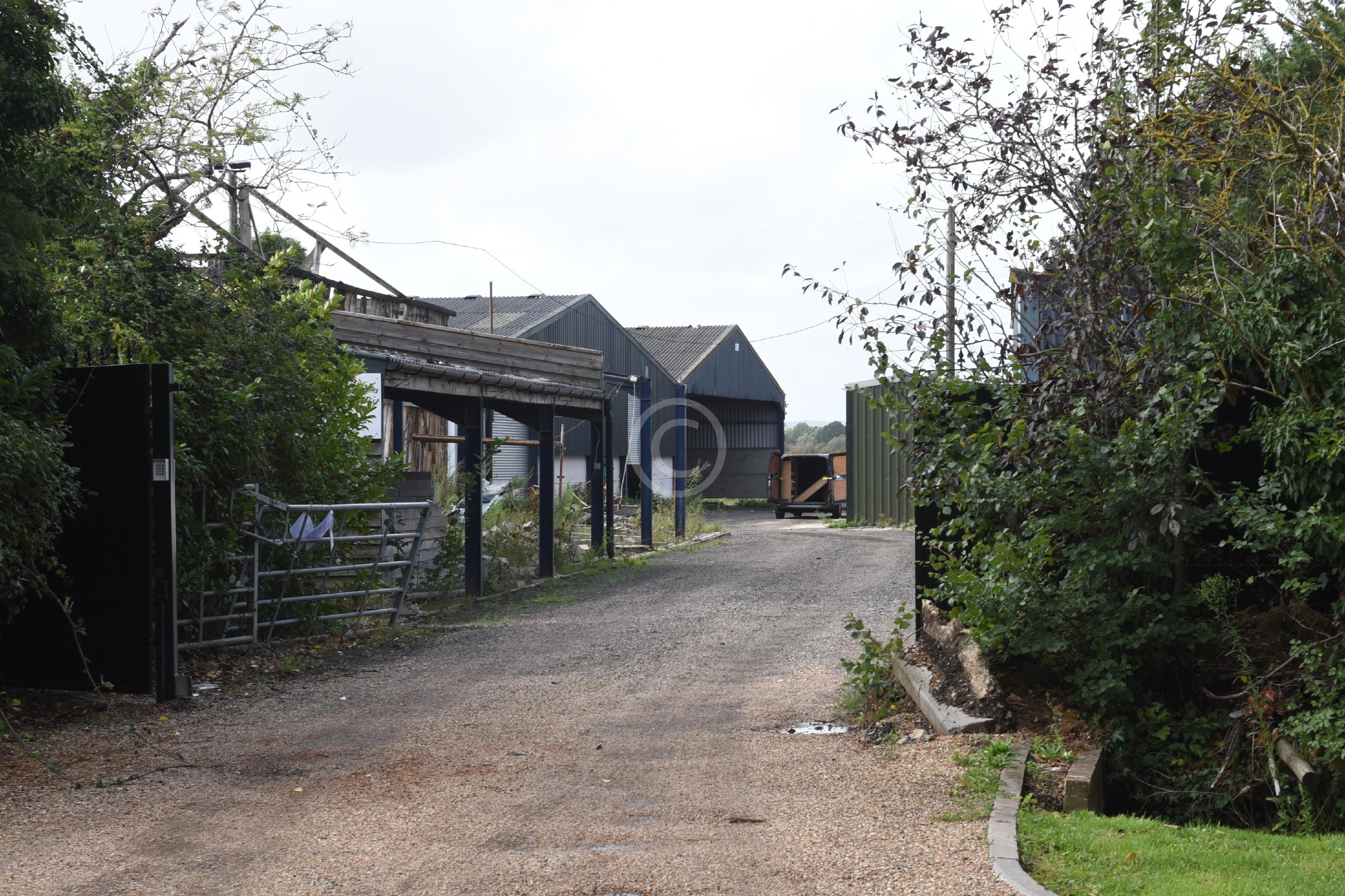 FIFIELD 132927 Photo 1 of 6 Baylis Media Photos