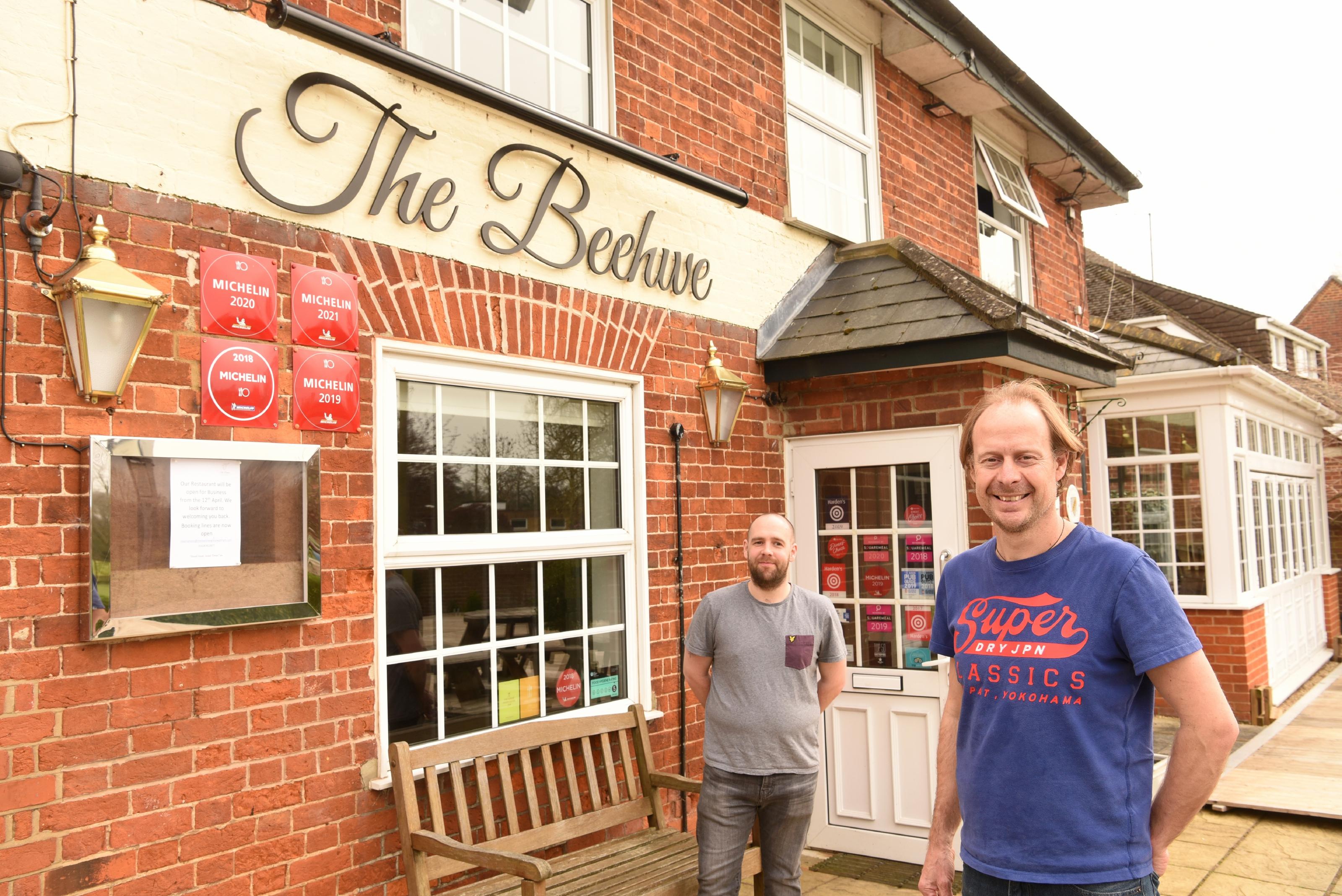 WHITE WALTHAM 133437 Photo 1 of 4 Baylis Media Photos