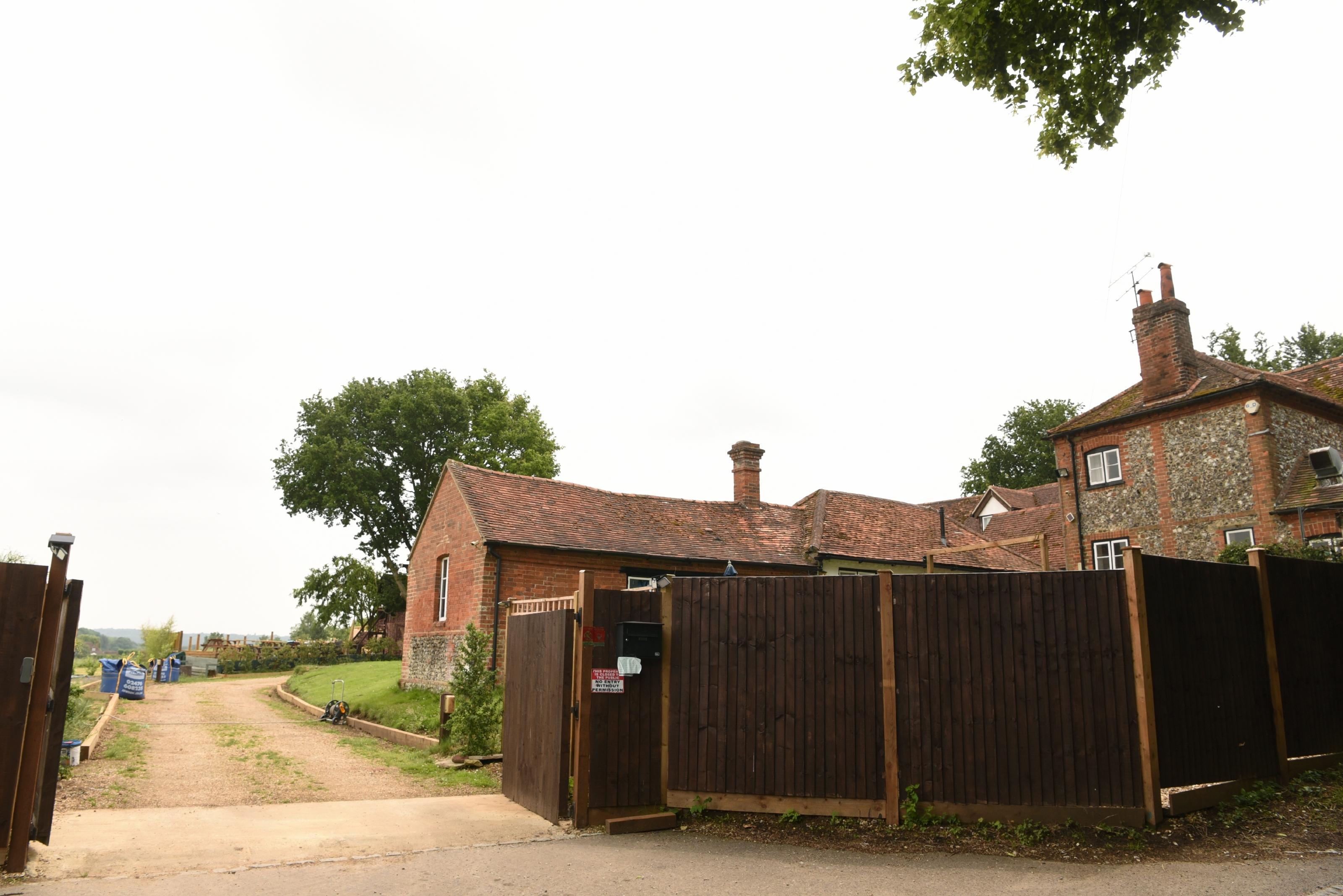 HURLEY 133633 Photo 1 of 4 Baylis Media Photos