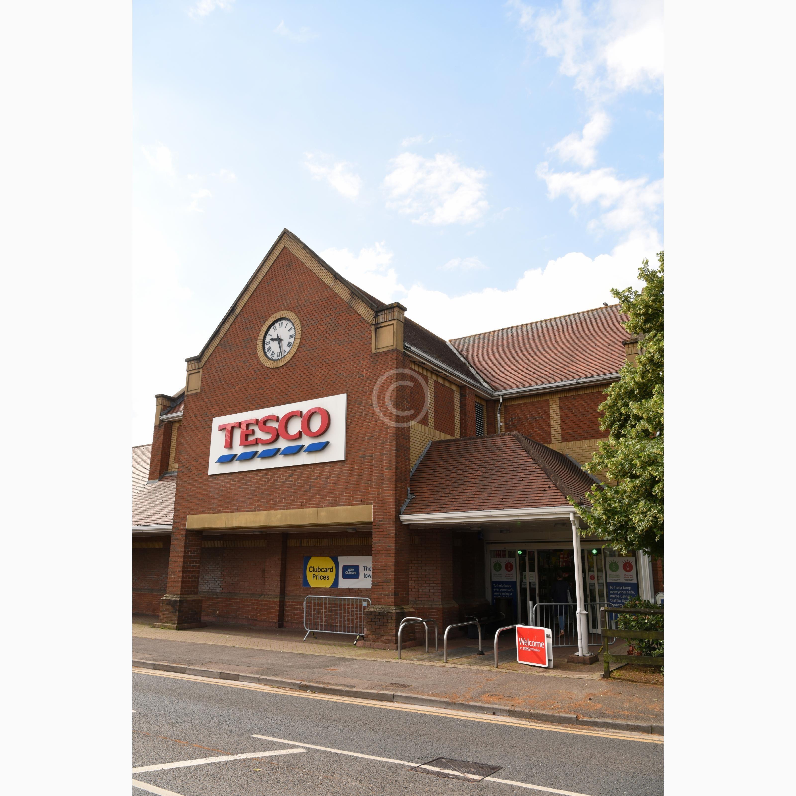 DEDWORTH 133648 Photo 2 of 3 Baylis Media Photos