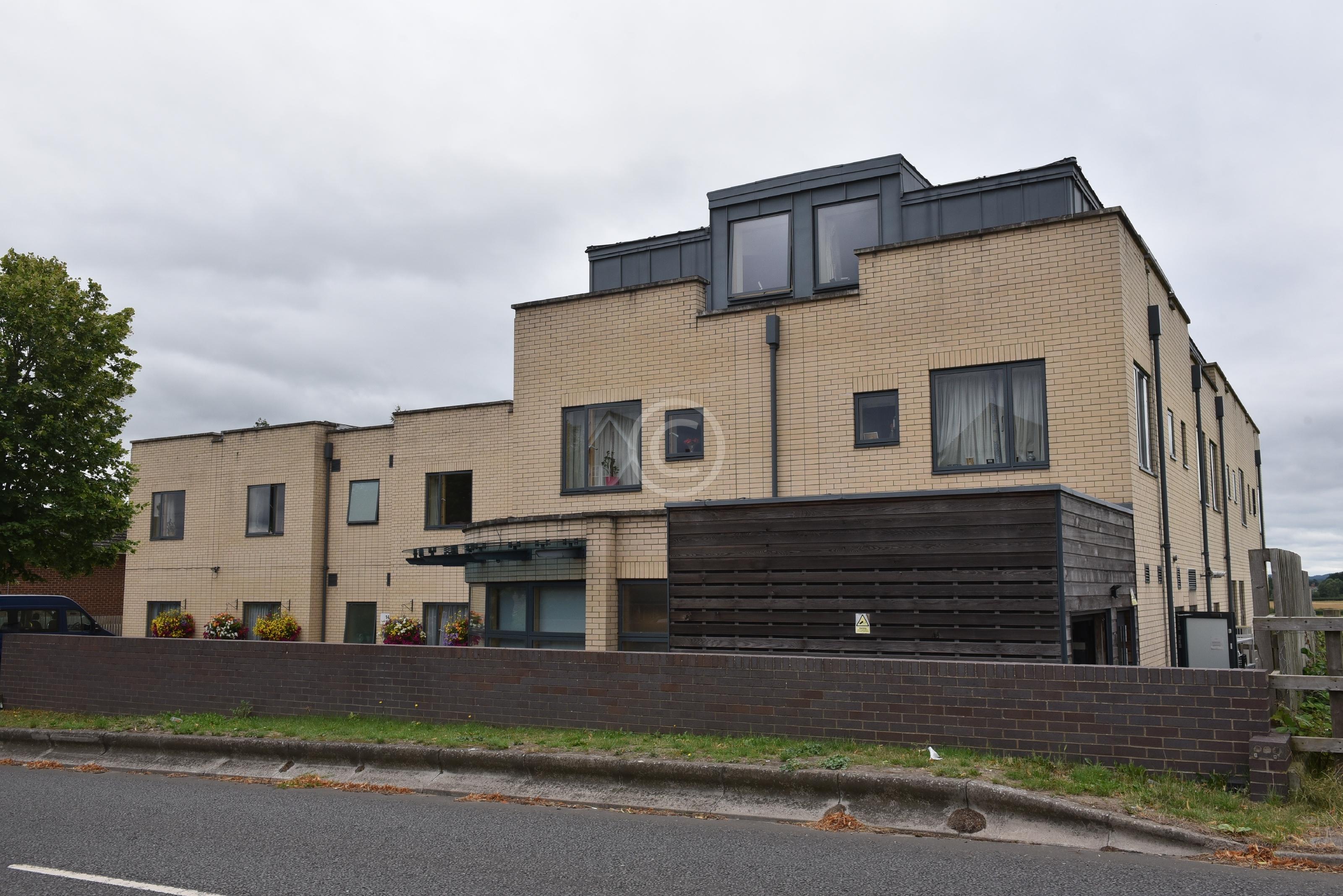 BURNHAM 133734 Photo 1 of 11 Baylis Media Photos