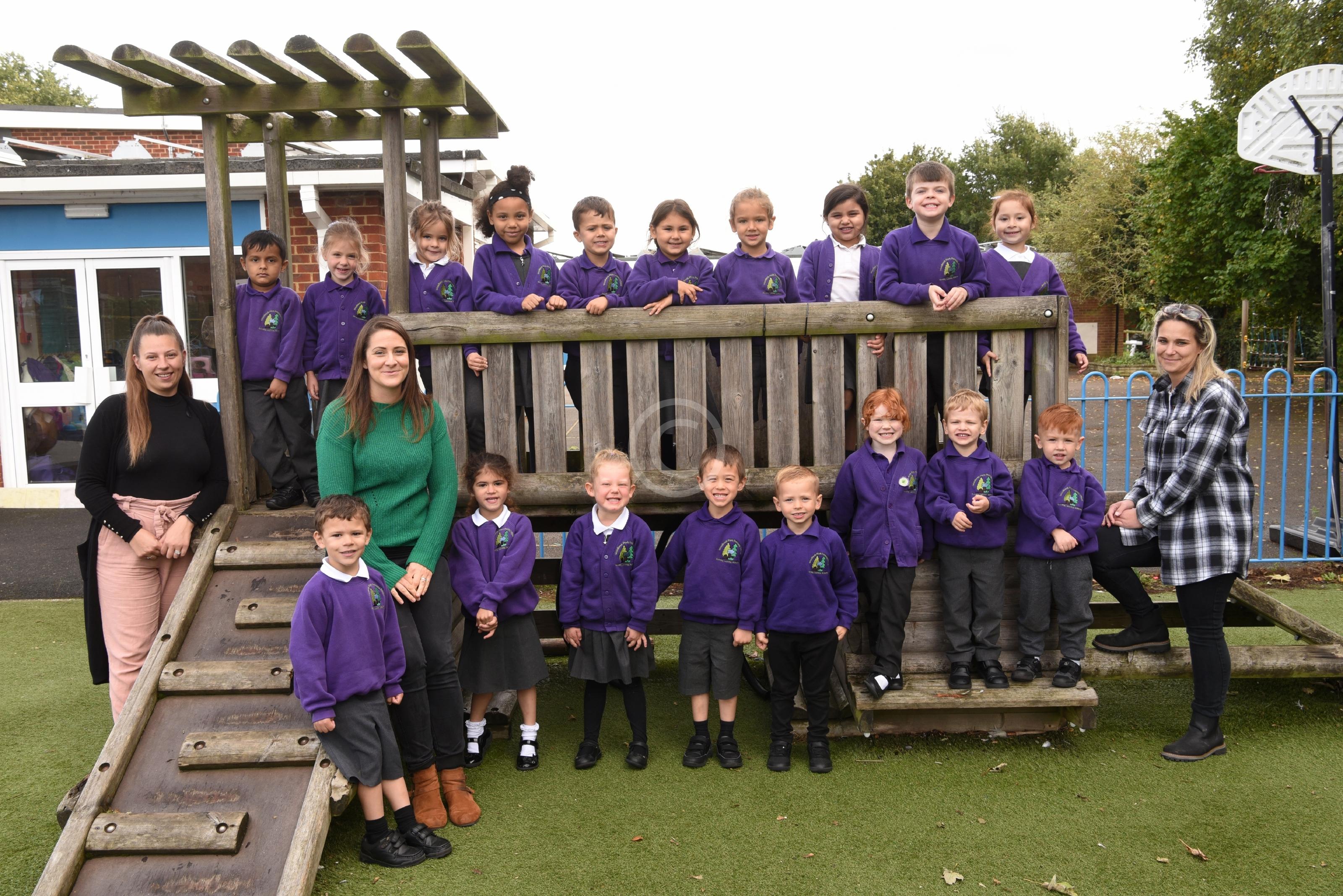 FIRST CLASS 133884 Photo 2 of 8 Baylis Media Photos