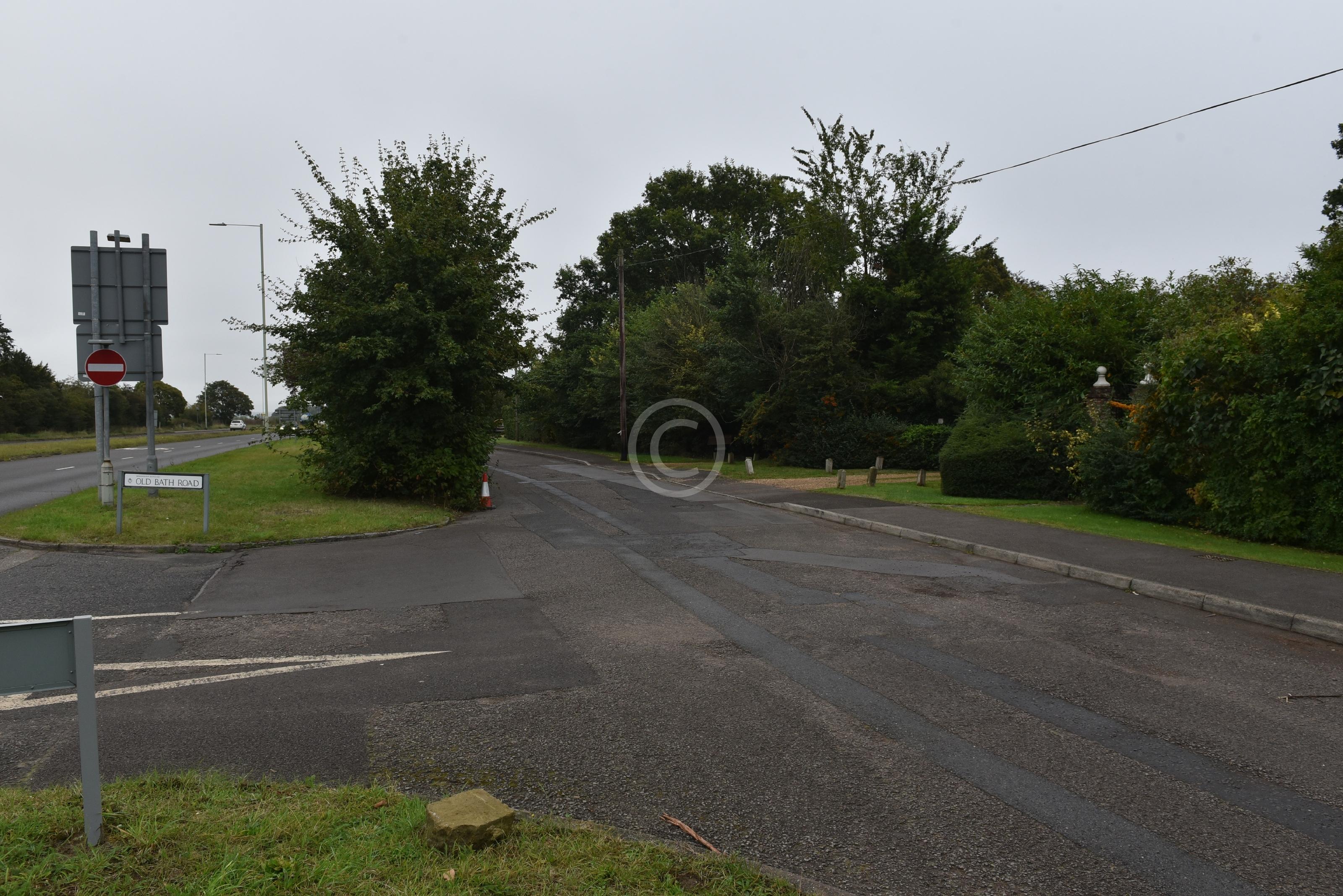 SONNING 133920 Photo 1 of 19 Baylis Media Photos