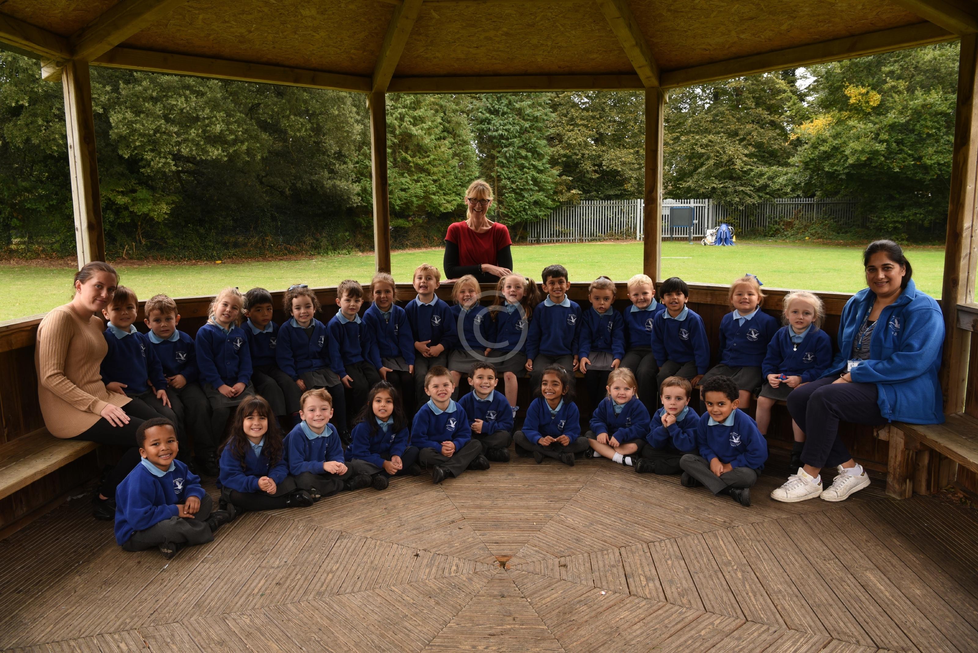 FIRST CLASS 133910 Photo 1 of 14 Baylis Media Photos