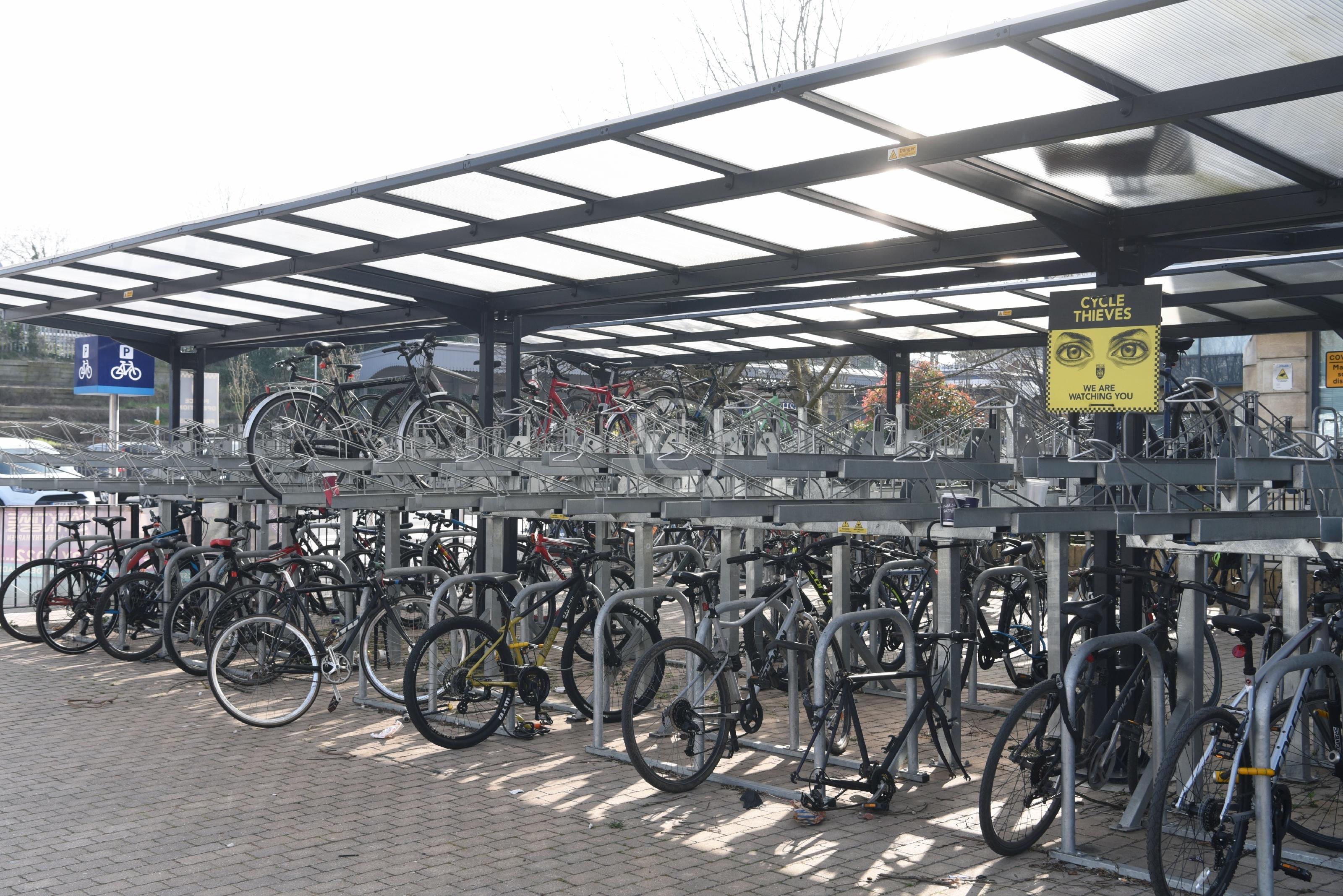 MAIDENHEAD 134335 Photo 2 of 5 Baylis Media Photos