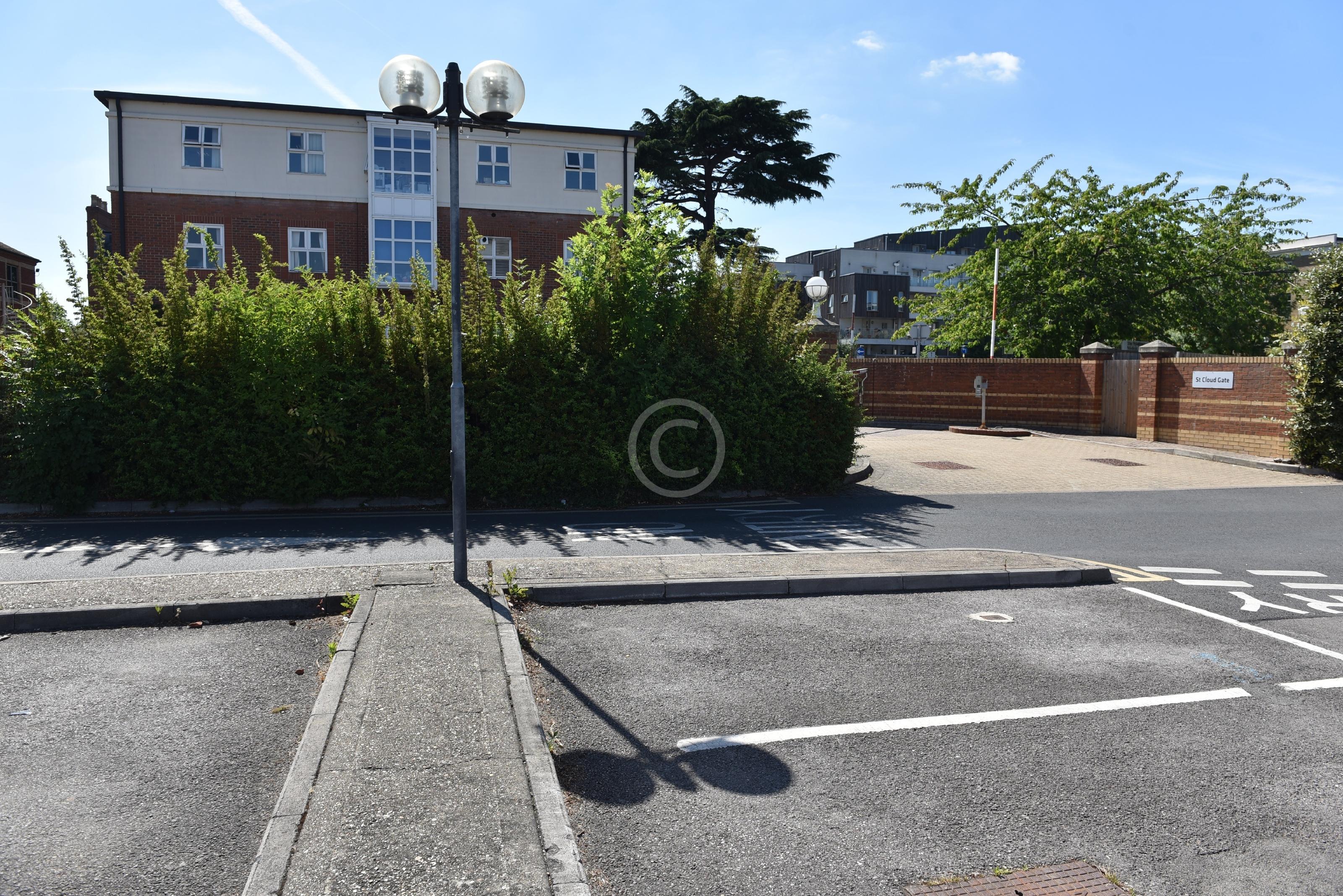 MAIDENHEAD 134626 Photo 1 of 30 Baylis Media Photos