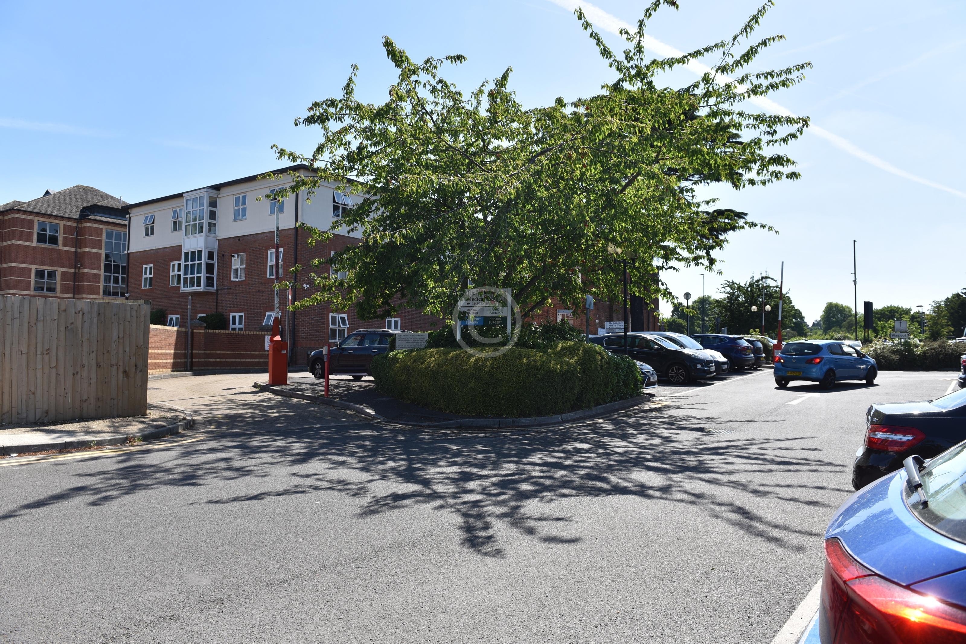 MAIDENHEAD 134626 Photo 1 of 30 Baylis Media Photos