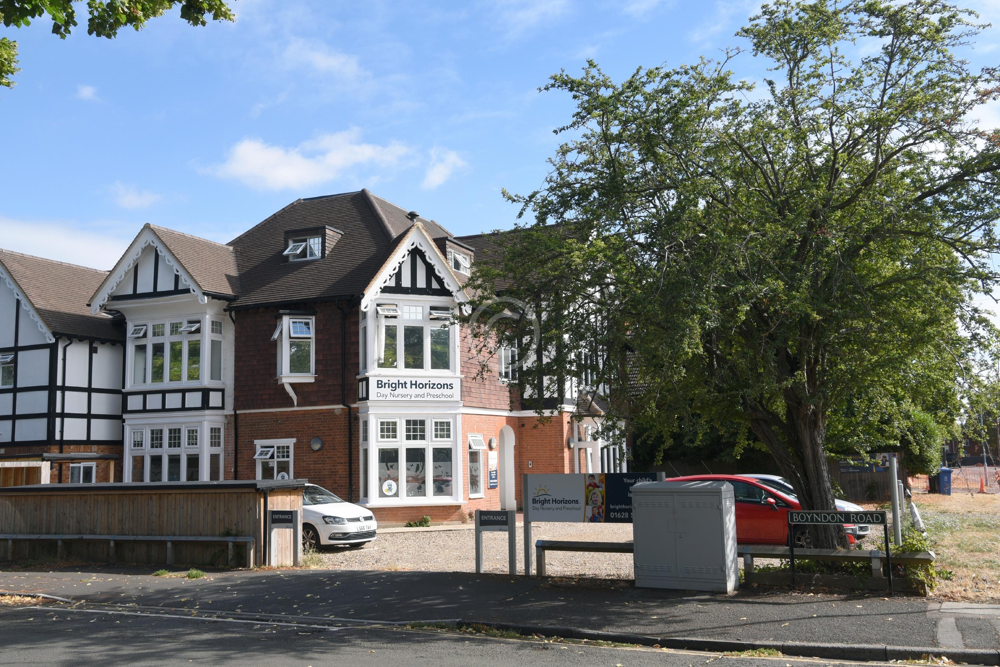 MAIDENHEAD 134789 Photo 1 of 3 Baylis Media Photos