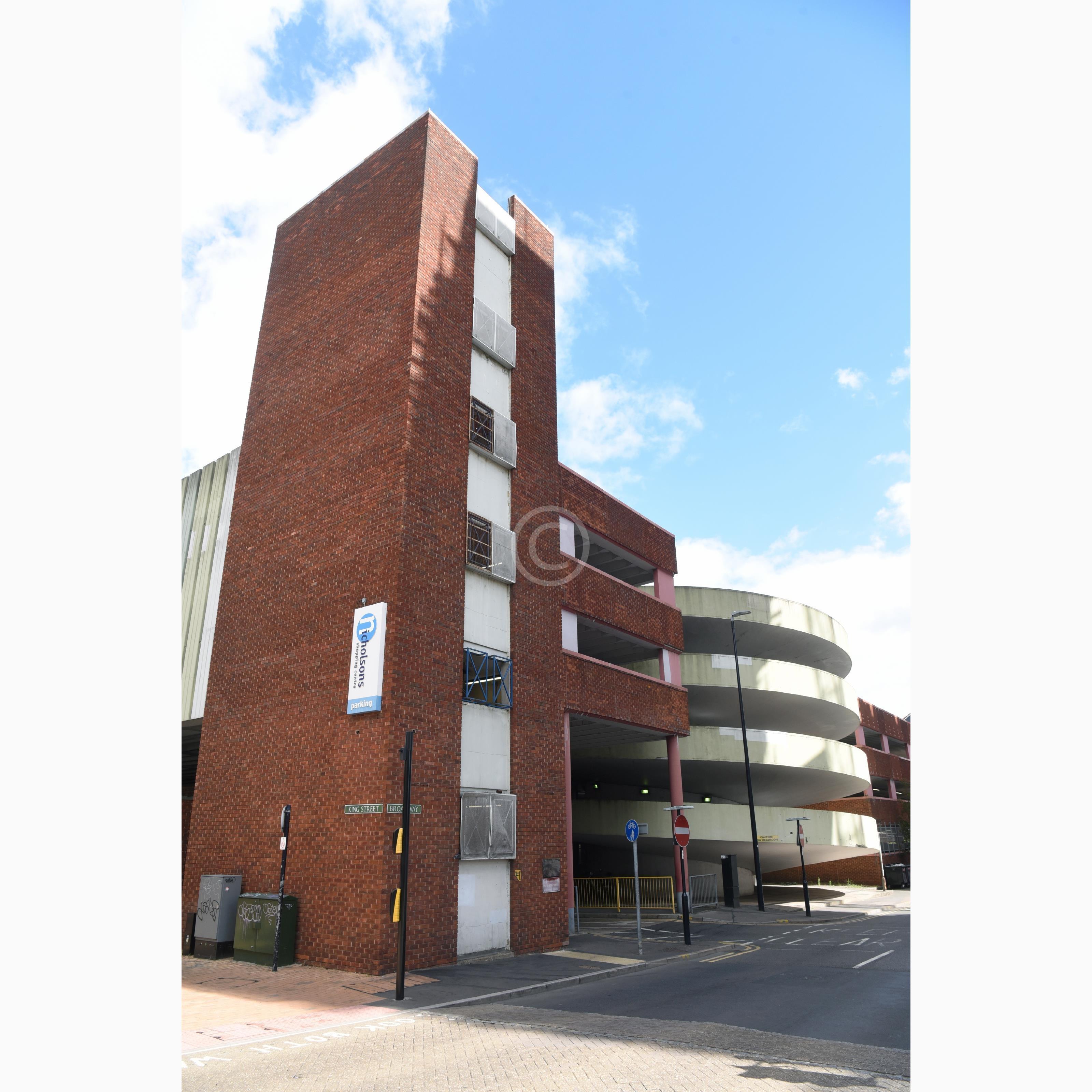 MAIDENHEAD 134804 Photo 1 of 4 Baylis Media Photos