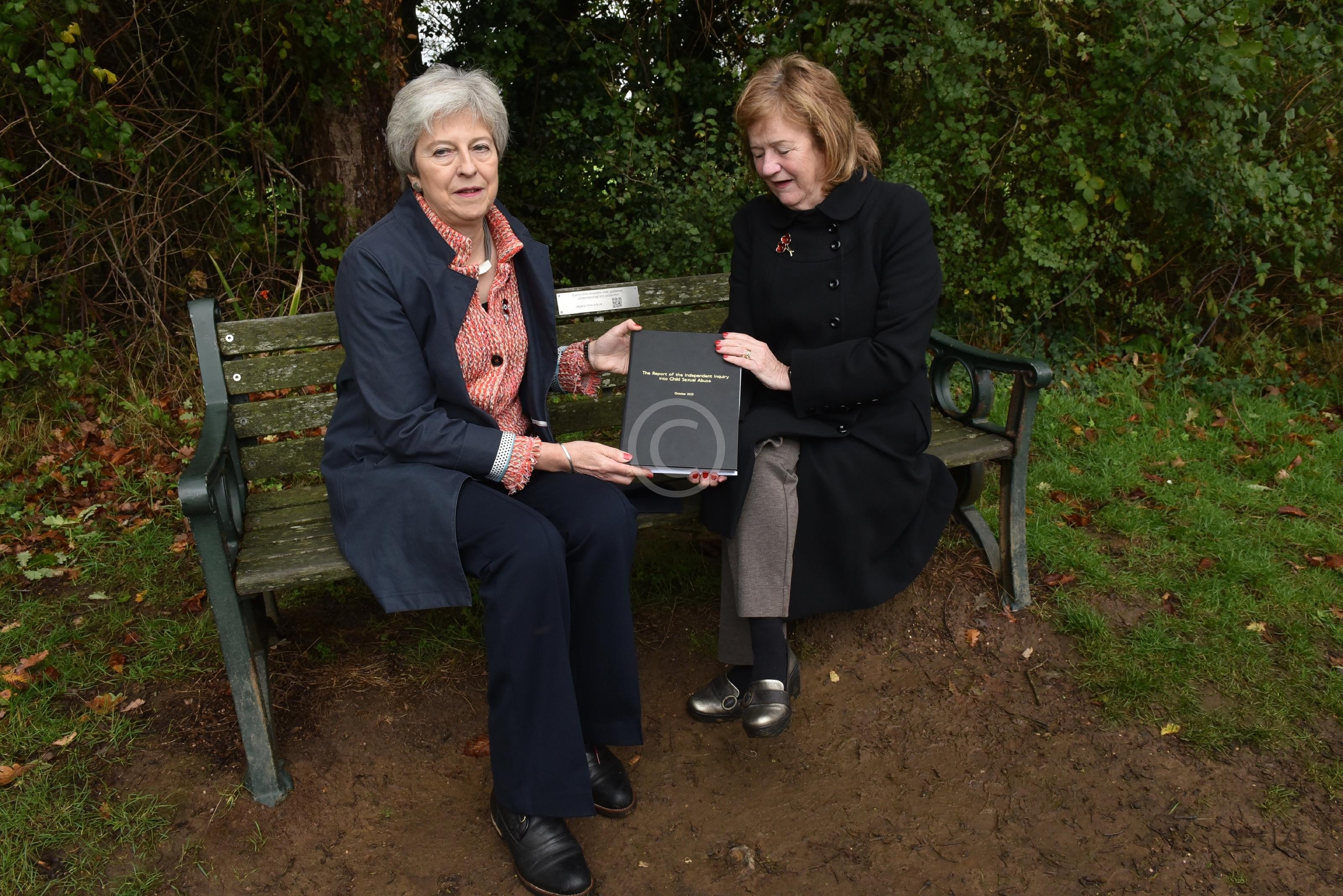 SONNING 135024 Photo 1 of 7 Baylis Media Photos