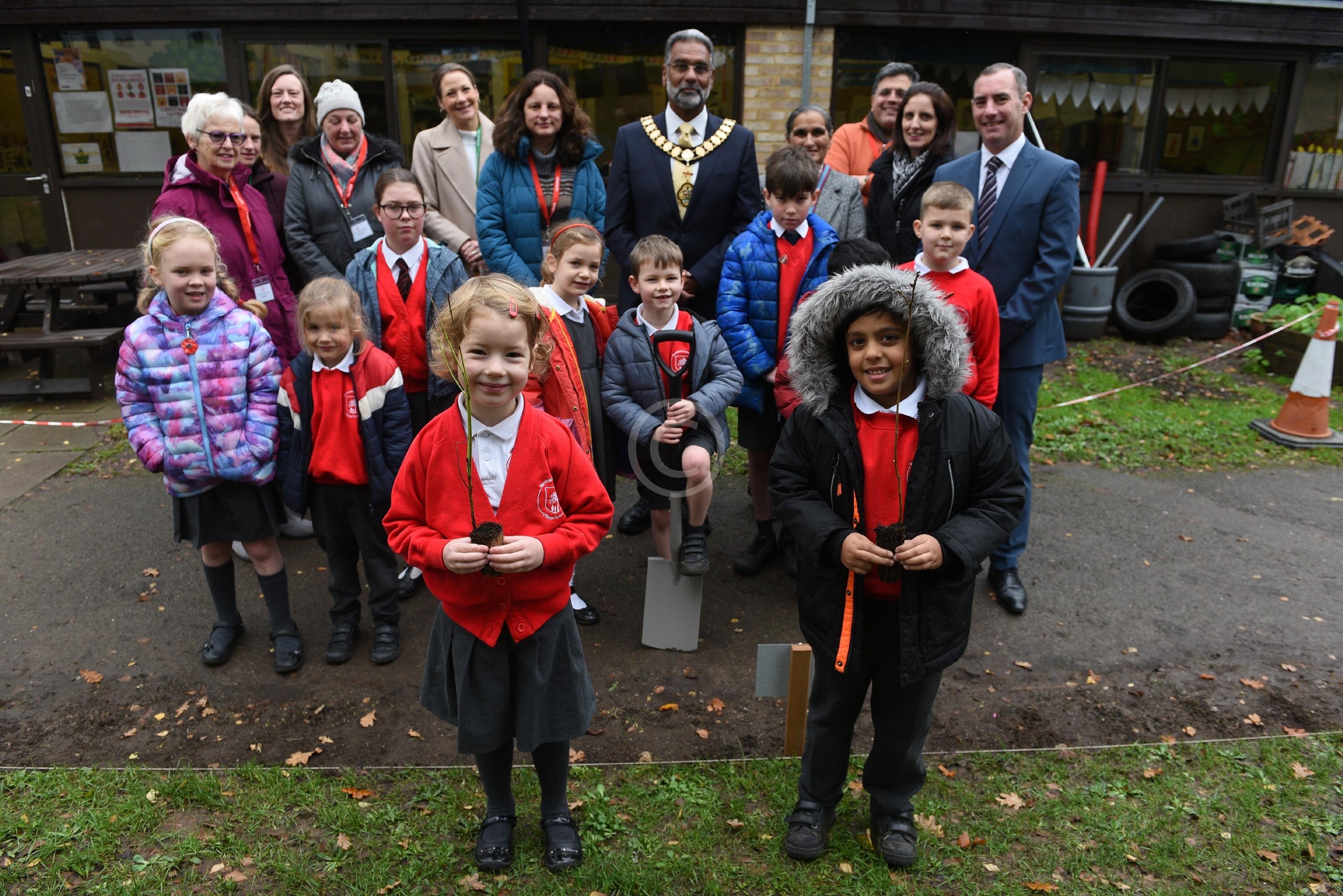 FARNHAM COMMON 135059 Photo 2 of 33 Baylis Media Photos