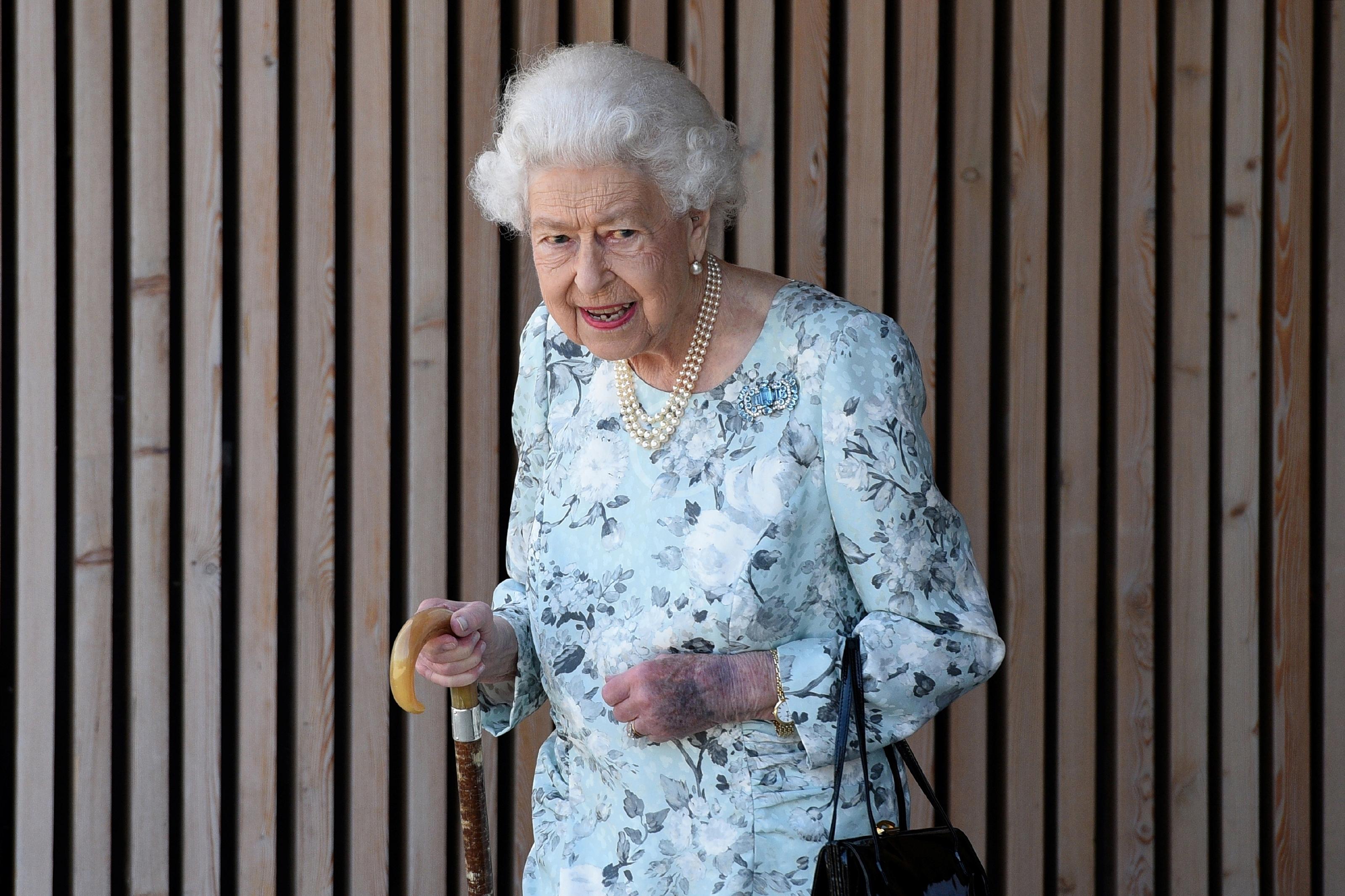 EXPRESS REVIEW 135132 Photo 1 of 16 Baylis Media Photos