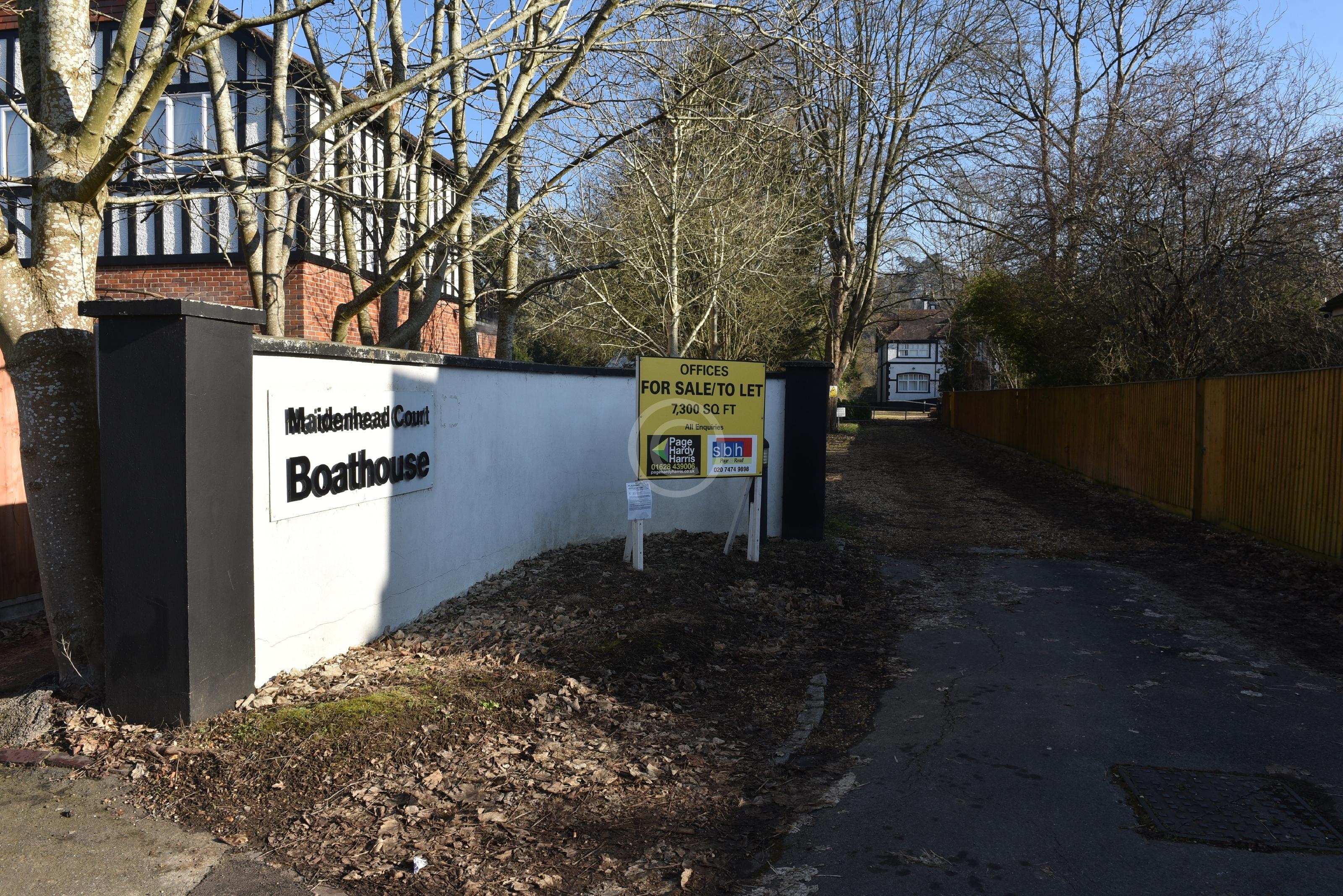 MAIDENHEAD 135222 Photo 1 of 16 Baylis Media Photos