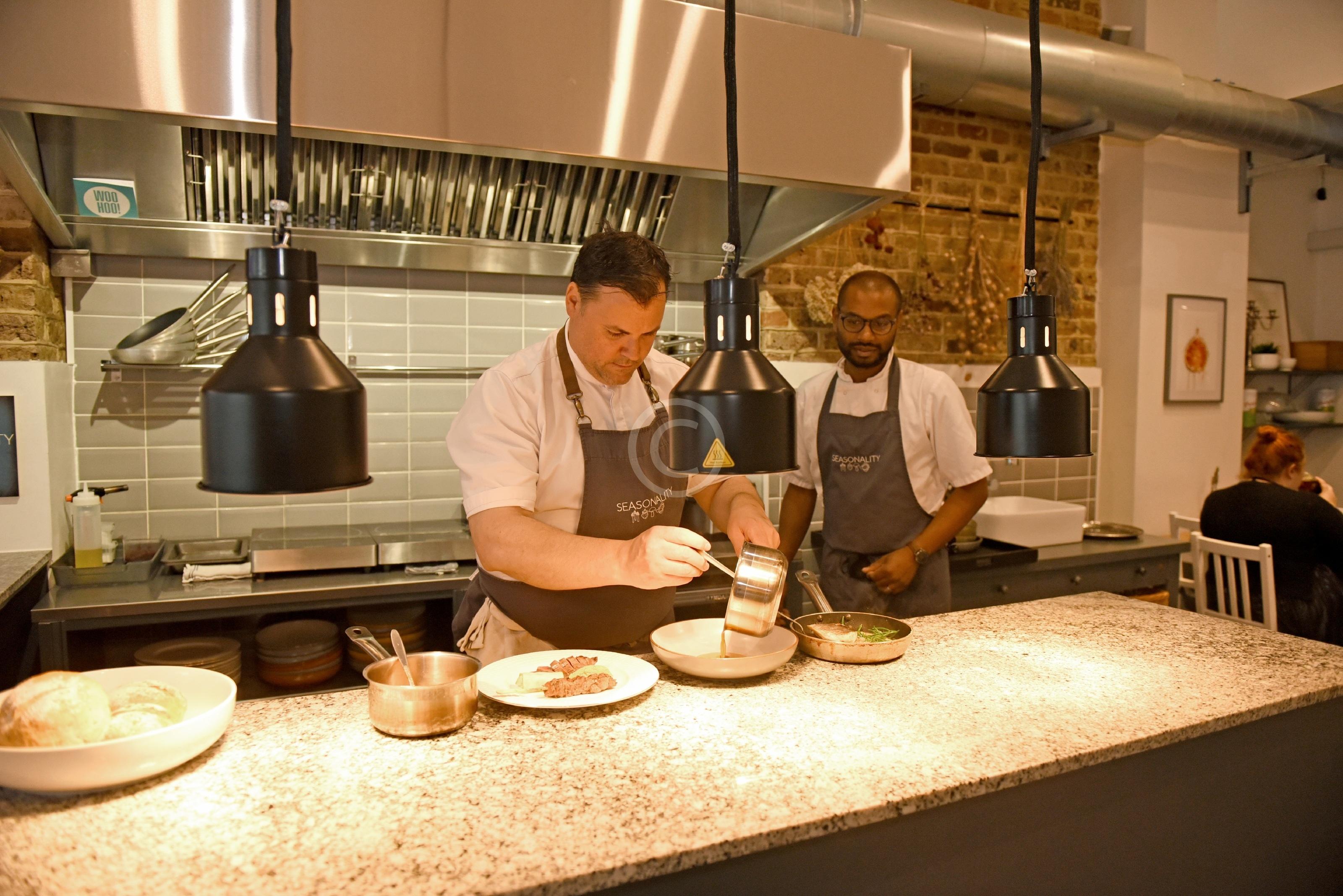 MAIDENHEAD 135600 Photo 1 of 7 Baylis Media Photos