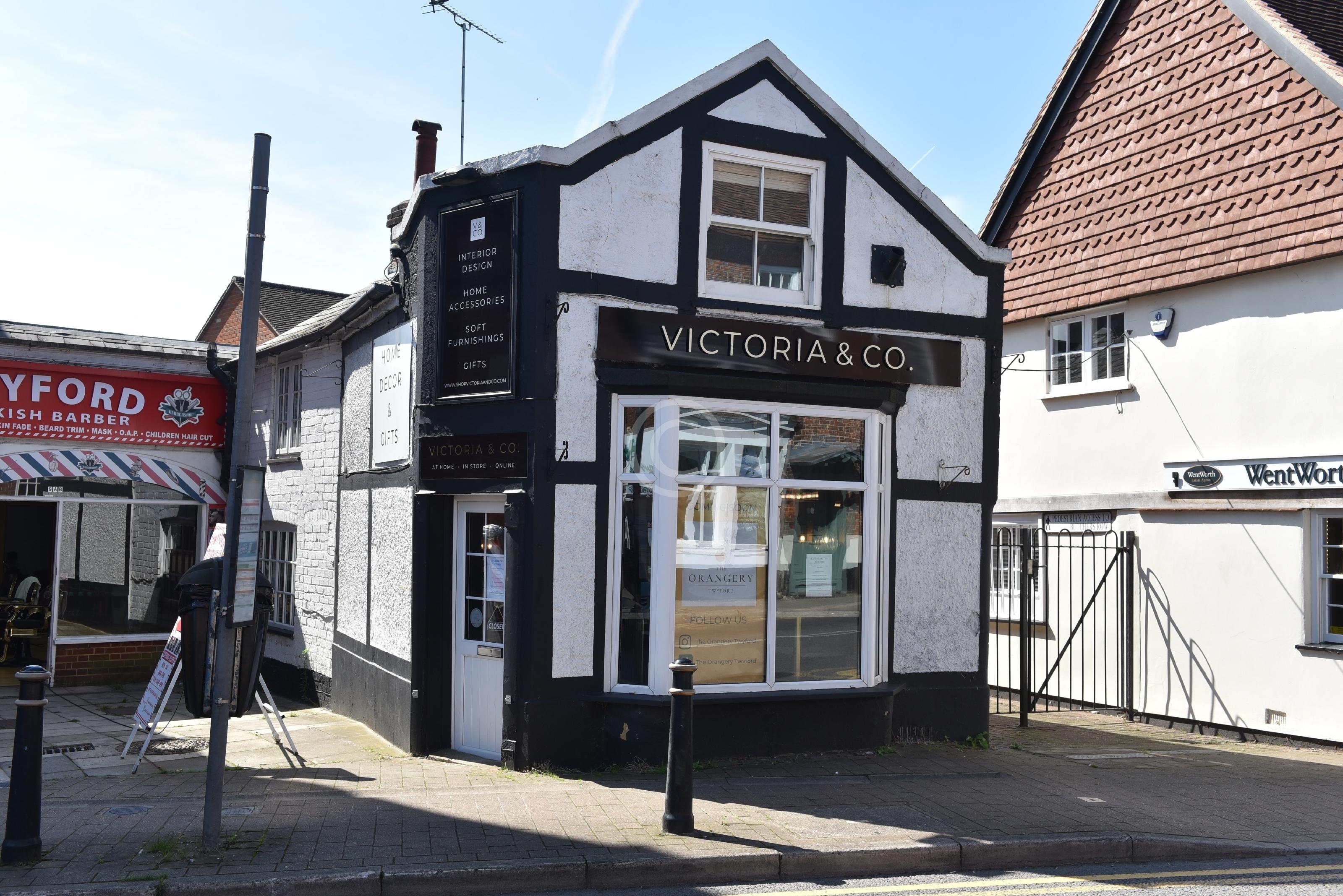 TWYFORD 135669 Photo 1 of 5 Baylis Media Photos