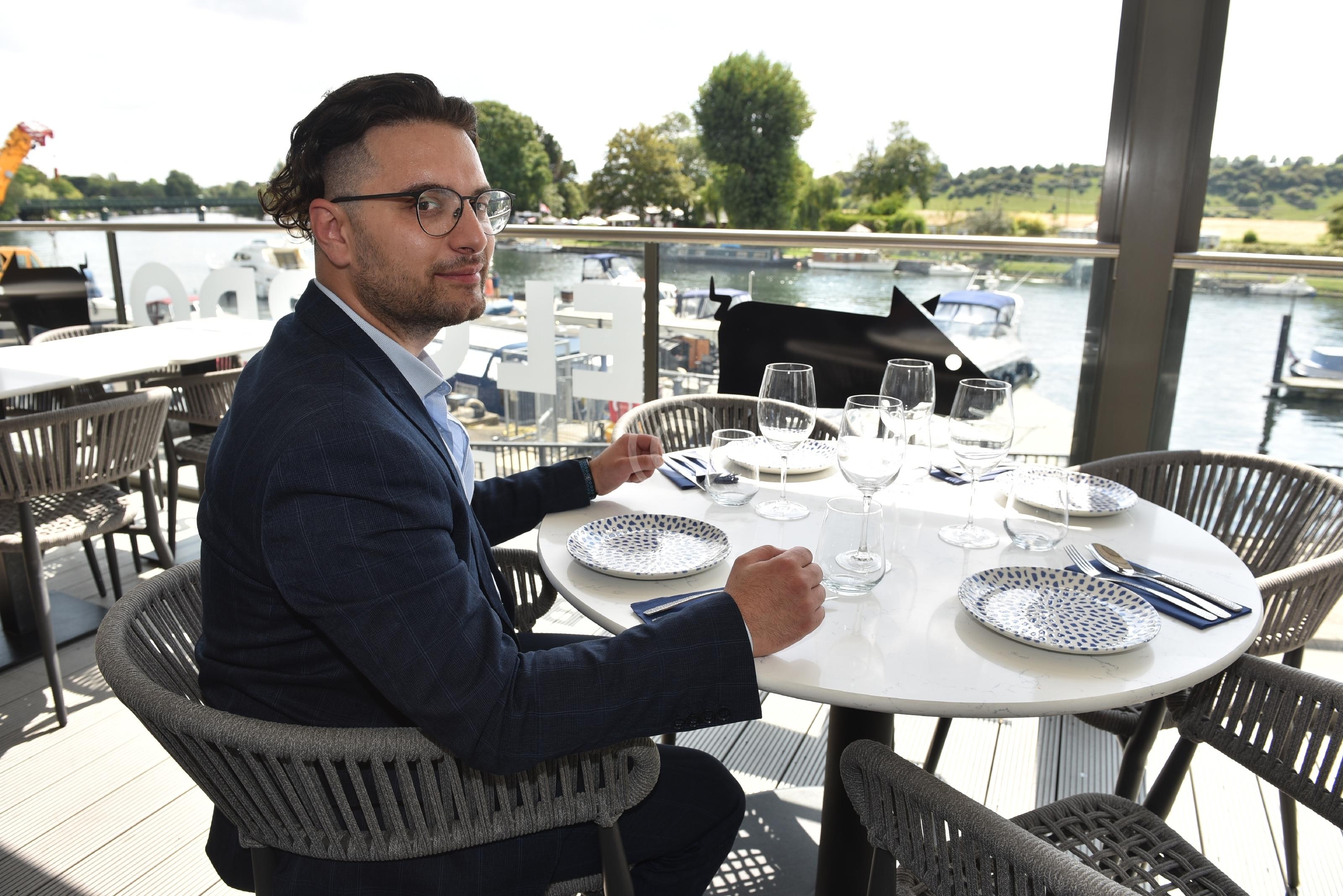 BOURNE END 135674 Photo 1 of 10 Baylis Media Photos