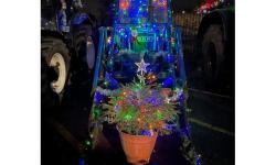 Farmers showcase decorated tractors during festive fundraiser 