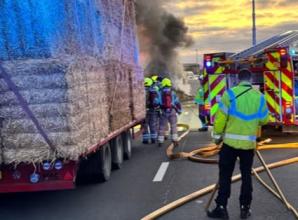 M4: closure between Maidenhead and Slough due to HGV fire