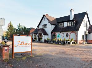 Bath Road restaurant slams 'poorly judged' council refusal as outbuilding gets greenlight