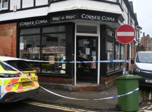 THIEVES TARGET SHOP AND CARS IN RAMPAGE