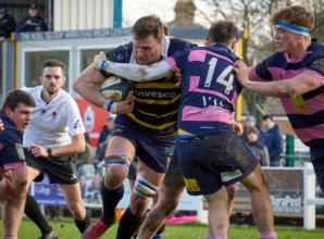 Skipper&rsquo;s brace helps Henley Hawks win crunch encounter