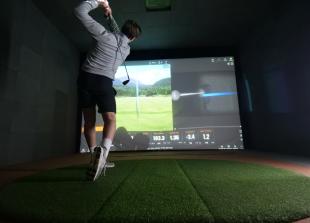 Indoor golf 'tees off' in Maidenhead with UK's first leisure-centre based simulator