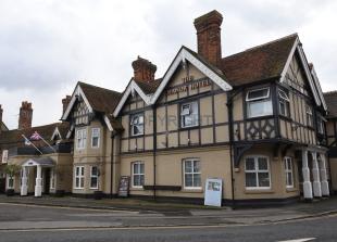 Datchet parish councillors push for 'restricted usage' of Manor Hotel